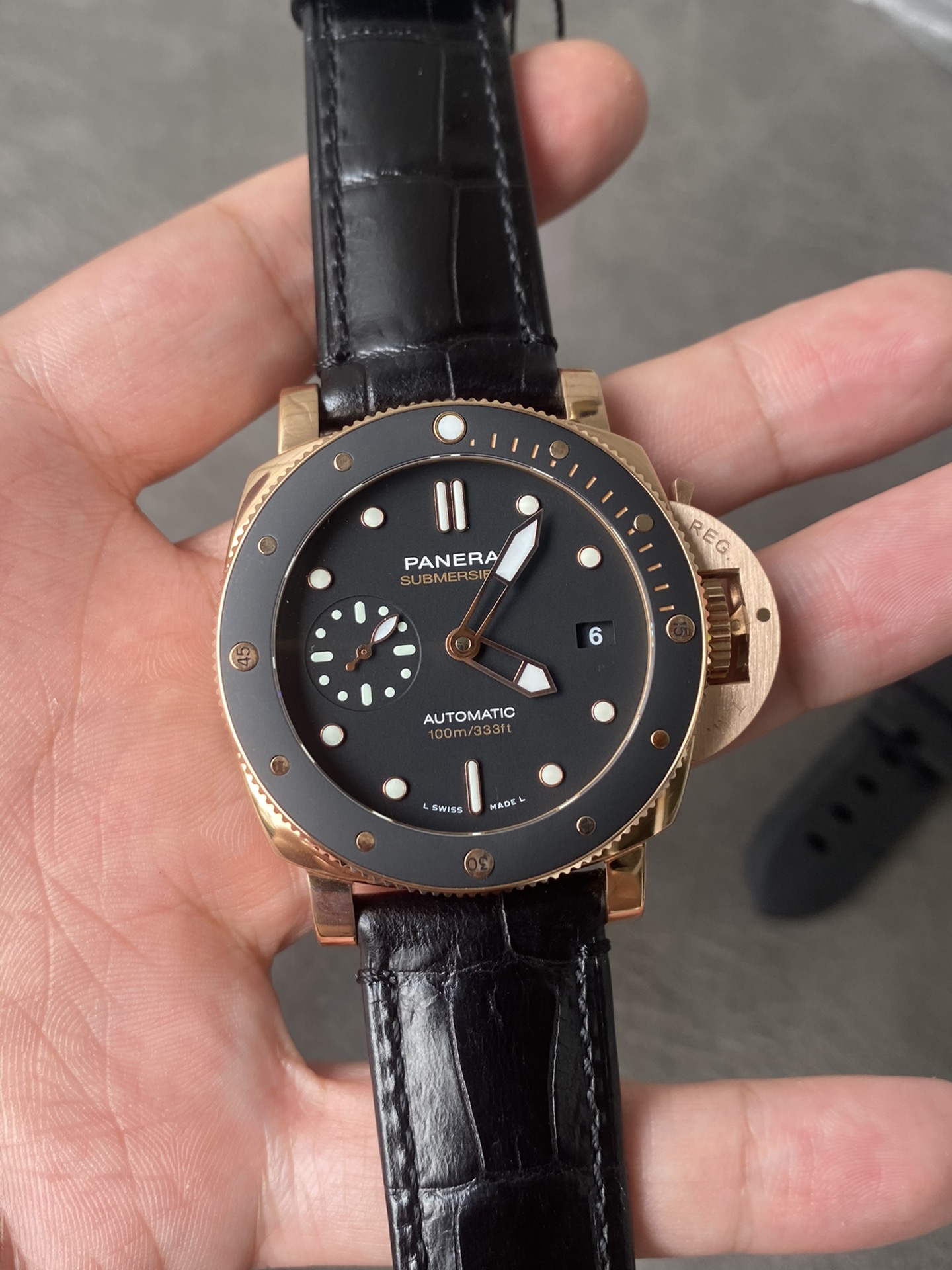 Super Clone 1:1 Panerai Submersible PAM00974 – Rose Gold / Black Ceramic Bezel / Leather Strap