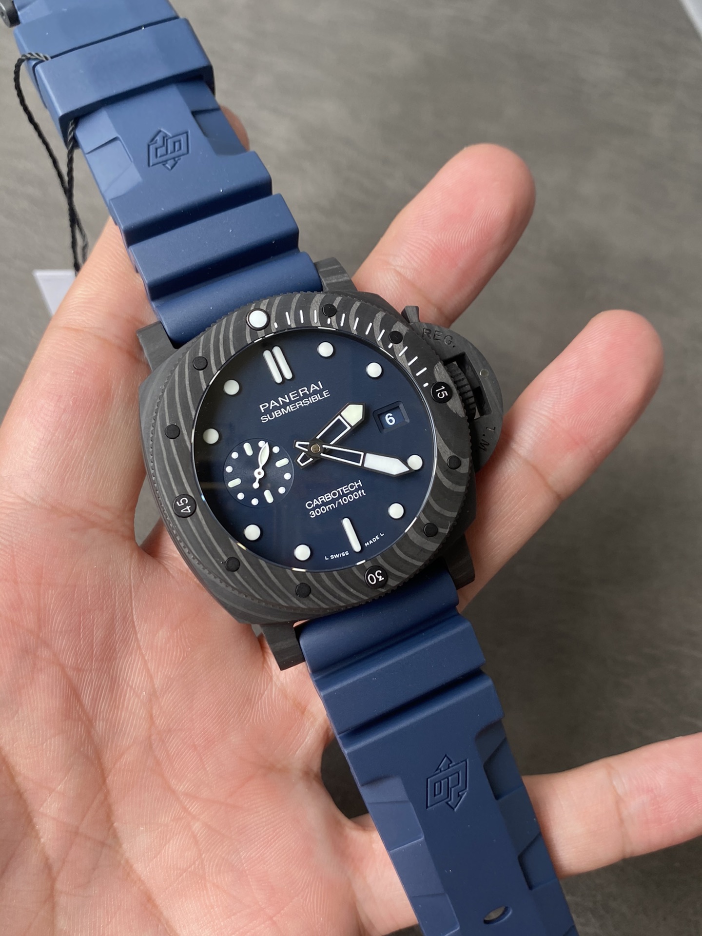 Super Clone 1:1 Panerai Submersible PAM01232 Carbotech – Blue Dial /  Blue Rubber Strap