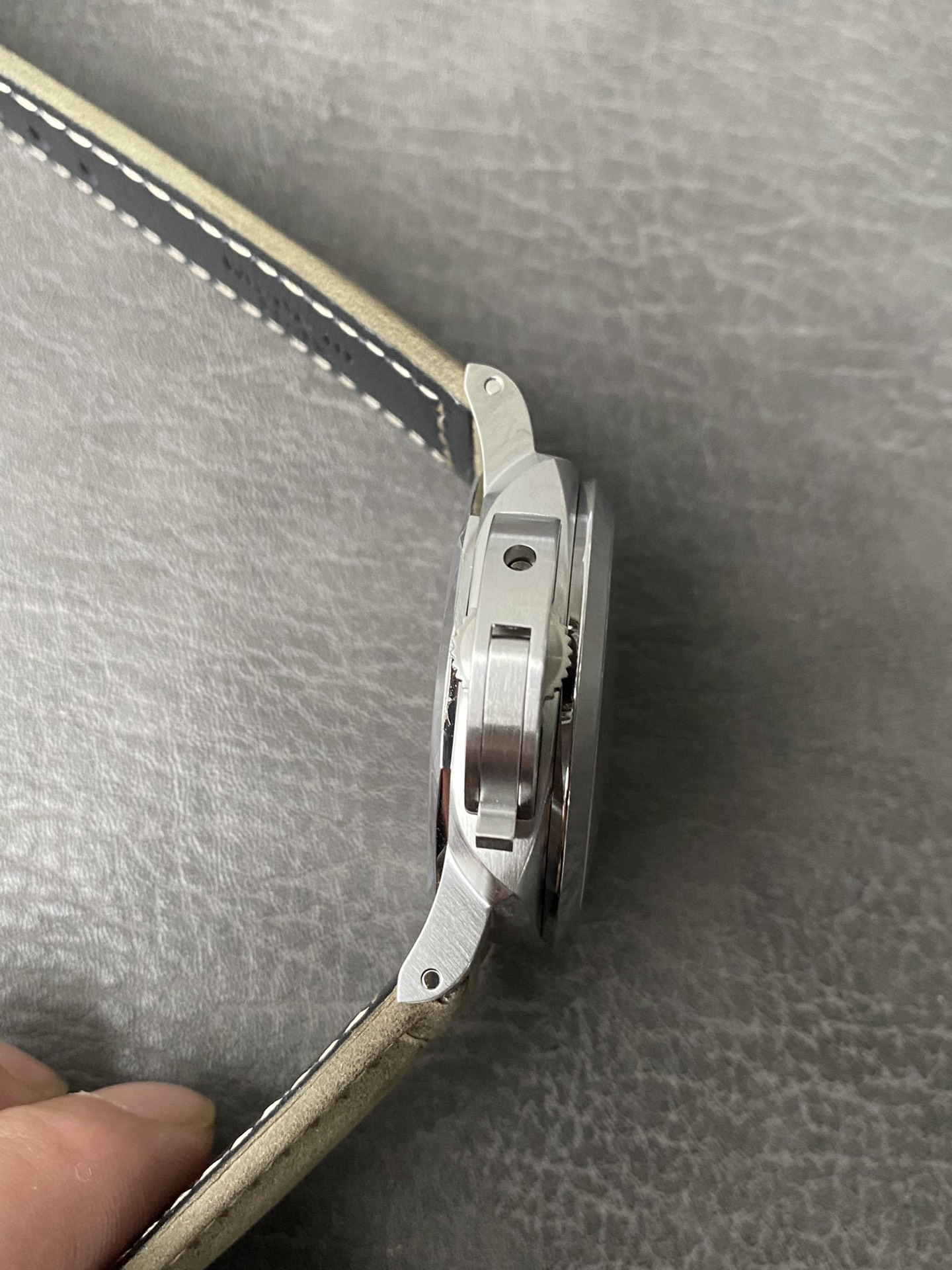 Super Clone 1:1 Panerai Luminor Marina PAM01314 – White Dial / Olive Green Strap / Stainless Steel