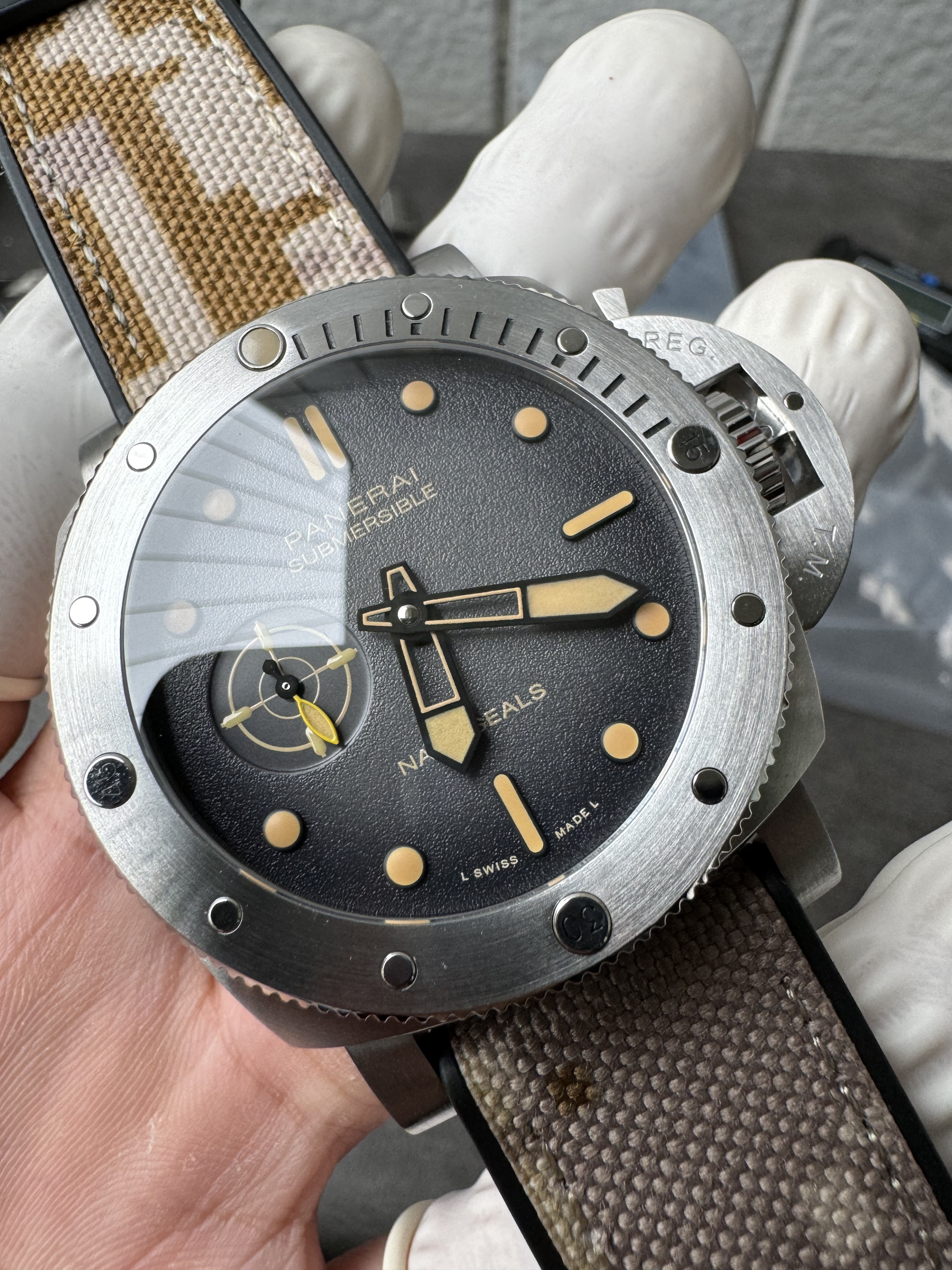 Super Clone 1:1 Panerai Submersible PAM1518 Navy SEALs – 44mm / Black Dial / Camo Strap
