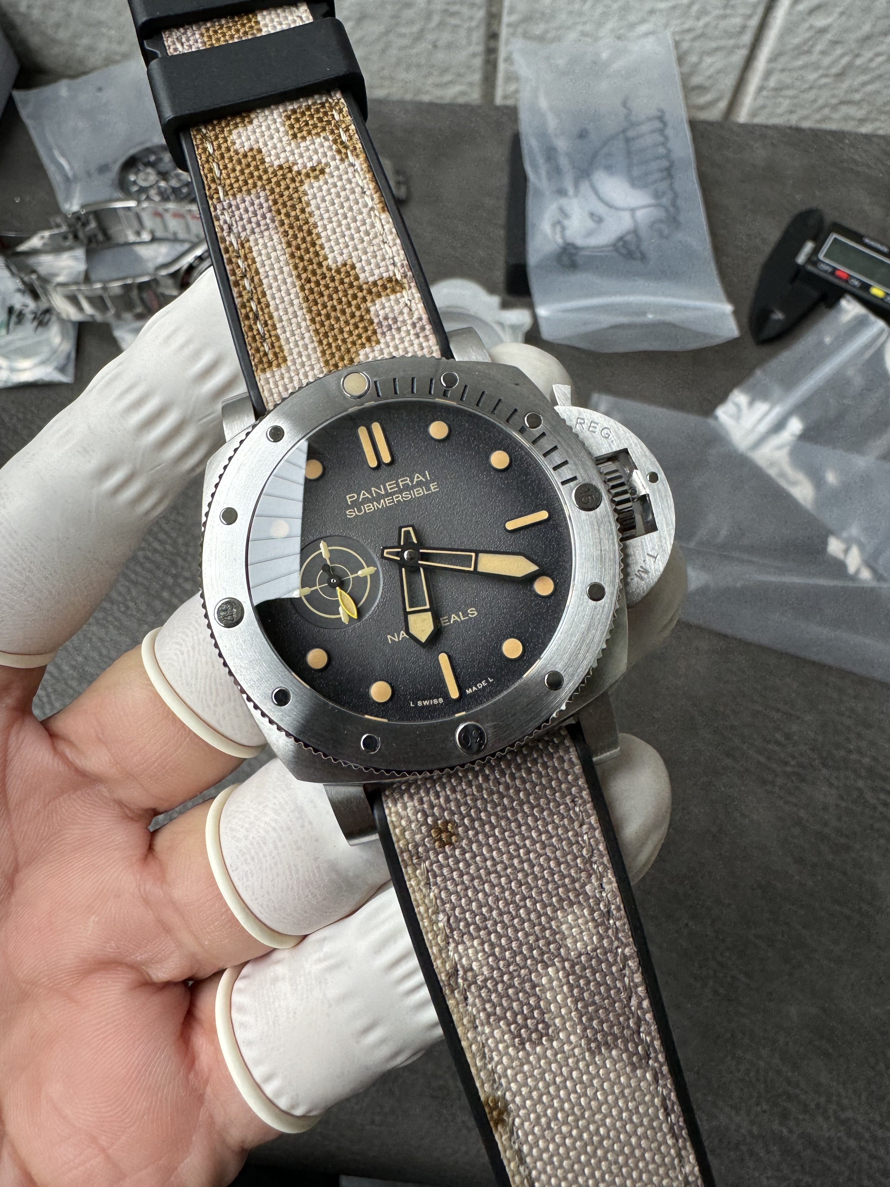 Super Clone 1:1 Panerai Submersible PAM1518 Navy SEALs – 44mm / Black Dial / Camo Strap