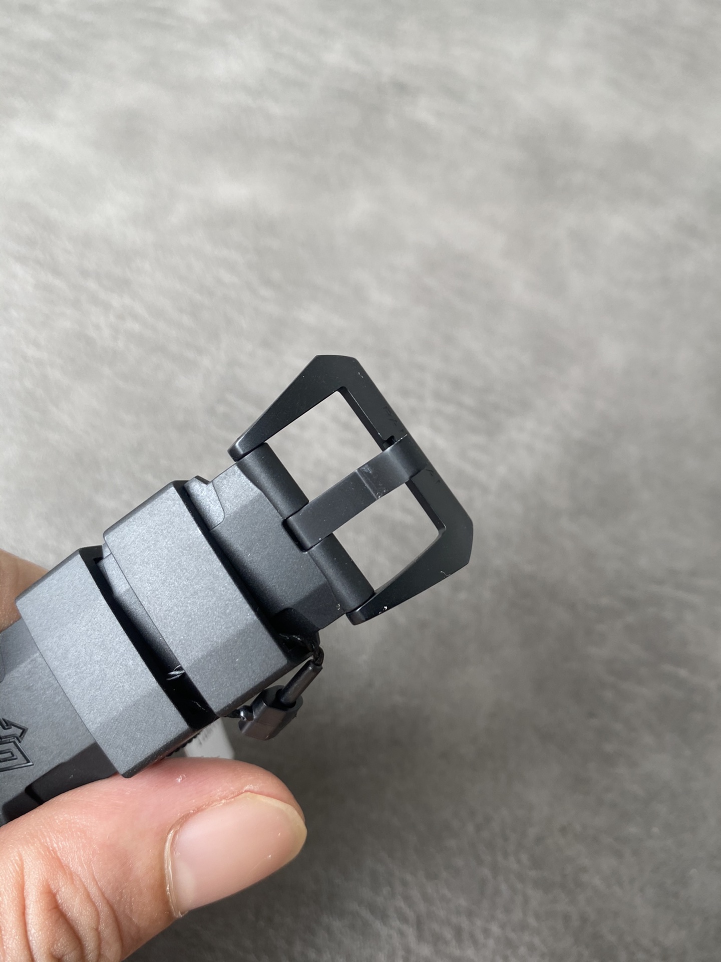 Super Clone 1:1 Panerai Submersible PAM00960 – Carbotech Case / Blue Markers / Black Rubber Strap / 42mm