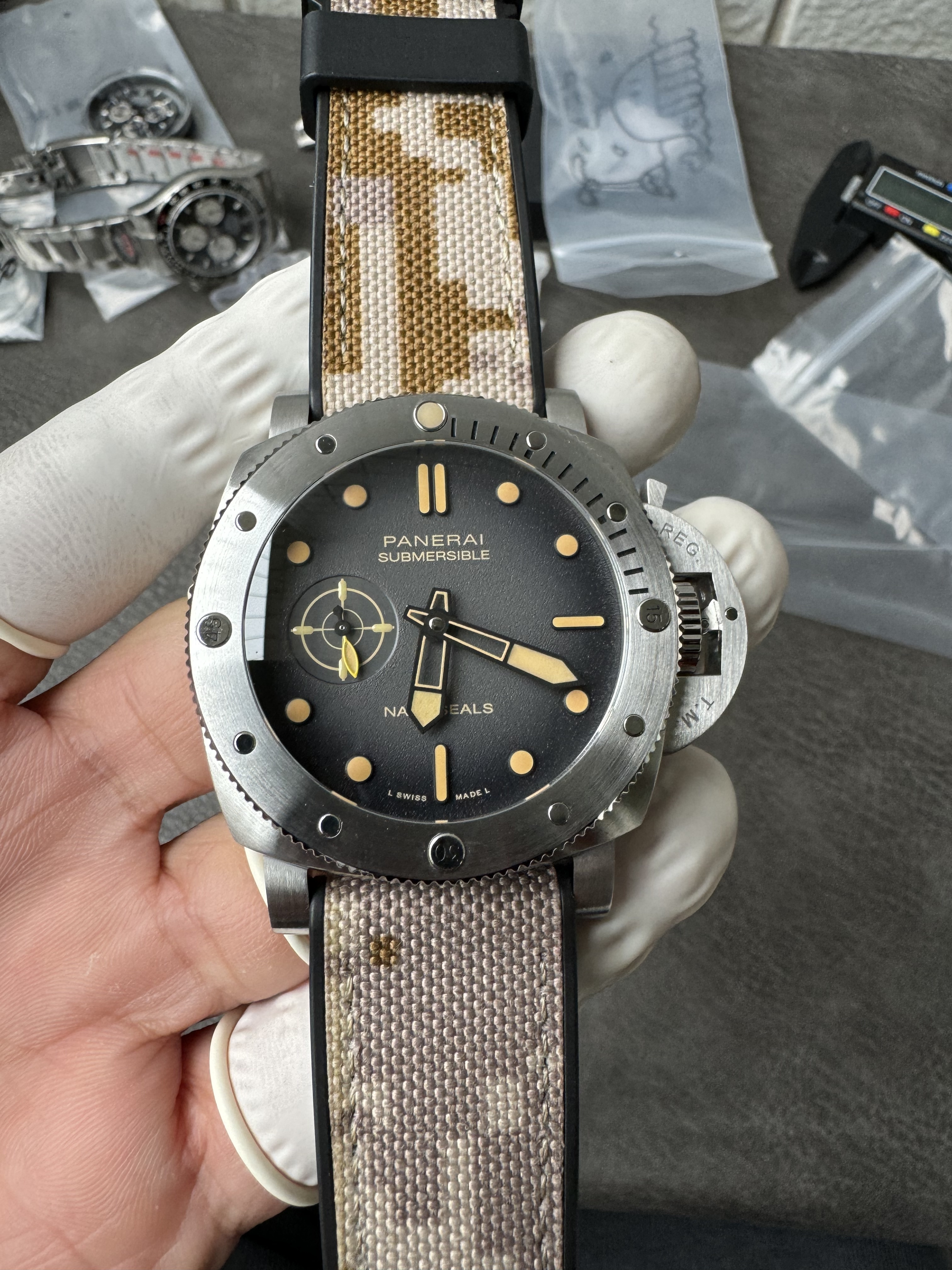 Super Clone 1:1 Panerai Submersible PAM1518 Navy SEALs – 44mm / Black Dial / Camo Strap
