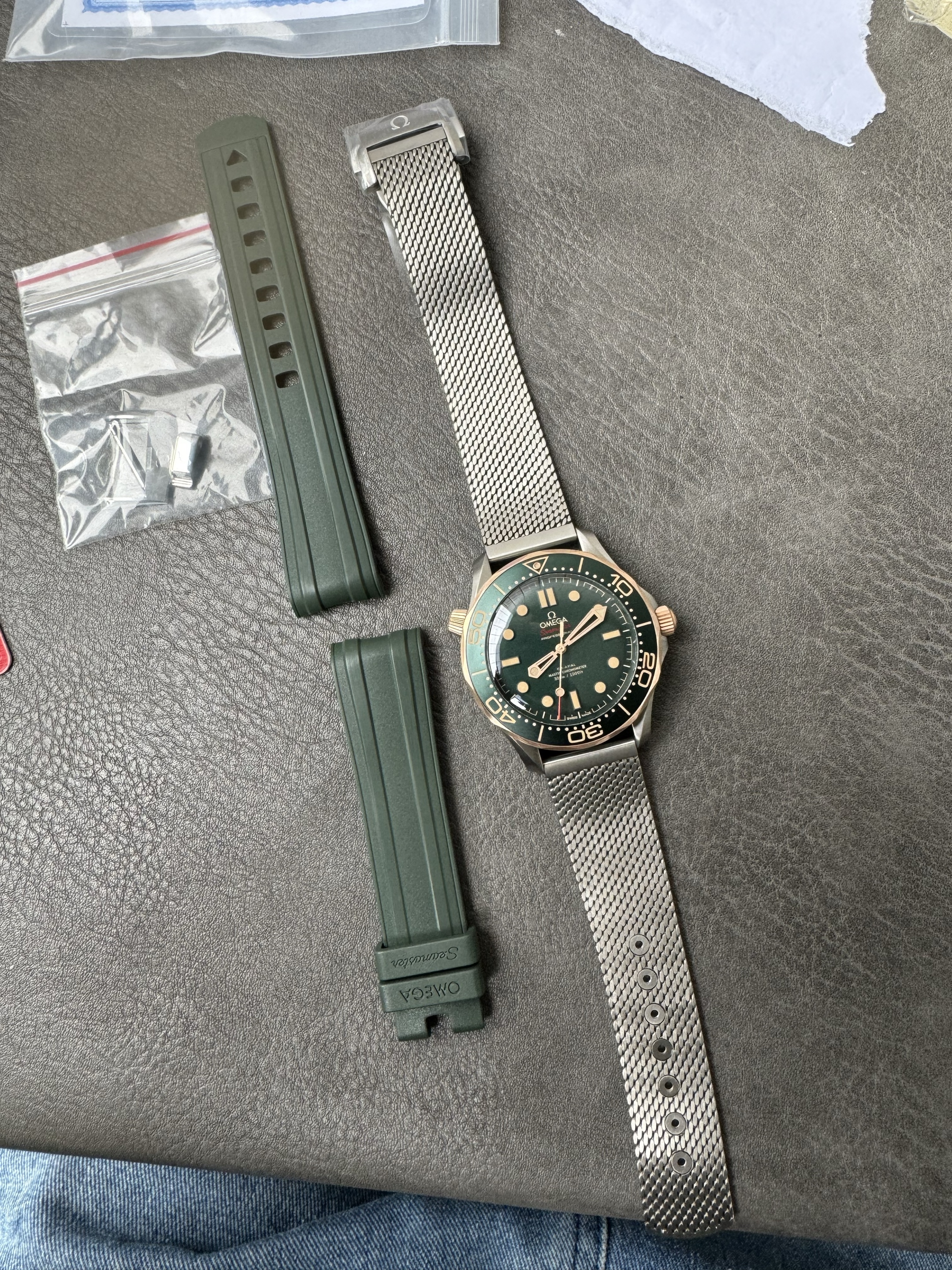Super Clone OMEGA 1:1  Seamaster 300M 007 Edition 2025 Bronze Gold with Titanium Mesh Strap 42mm Diver Watch