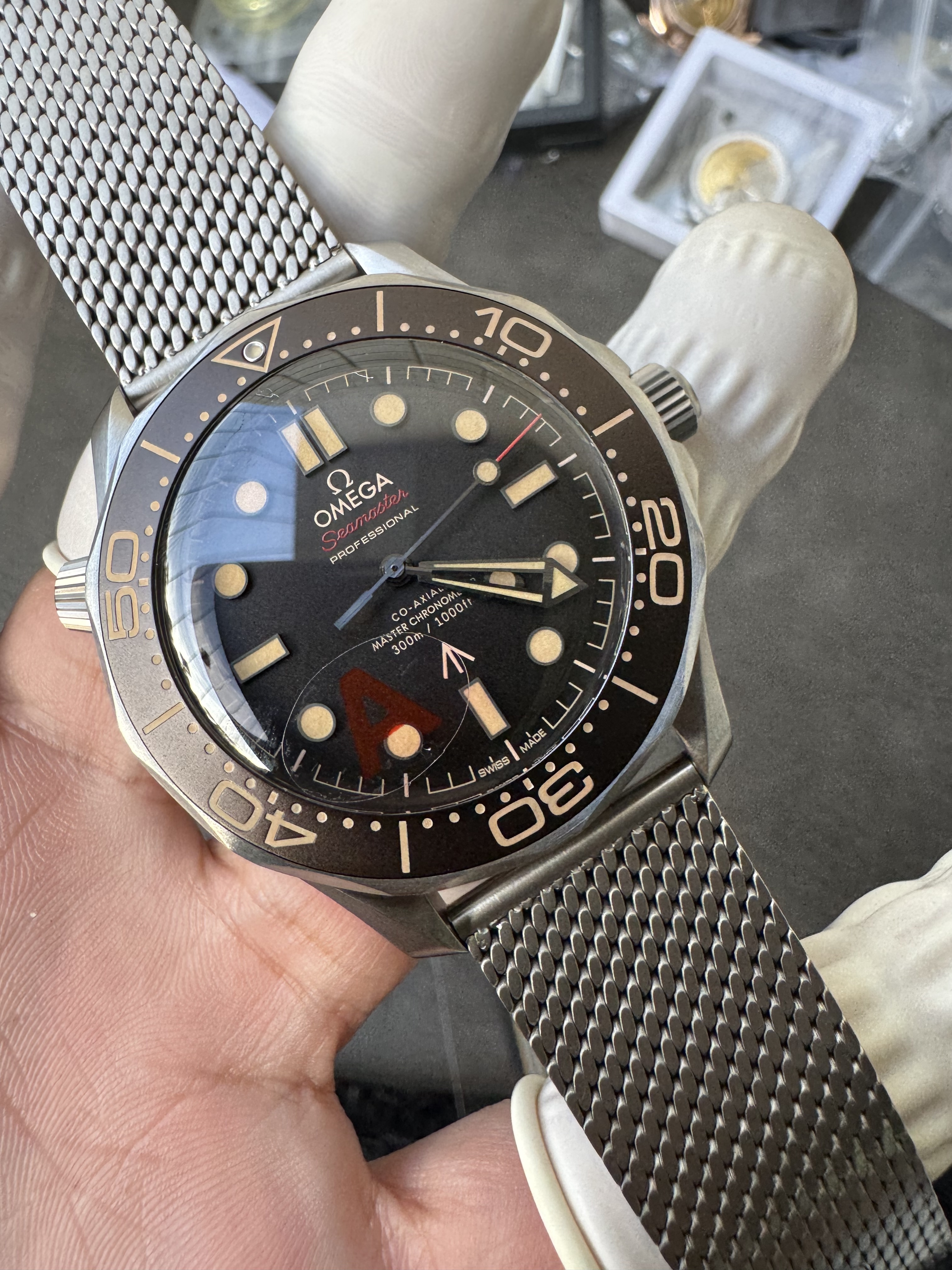 Super Clone Omega 1：1 Seamaster 300M “No Time To Die” V4 Edition — Titanium Case & Milanese Mesh, VS8800 Integrated Movement