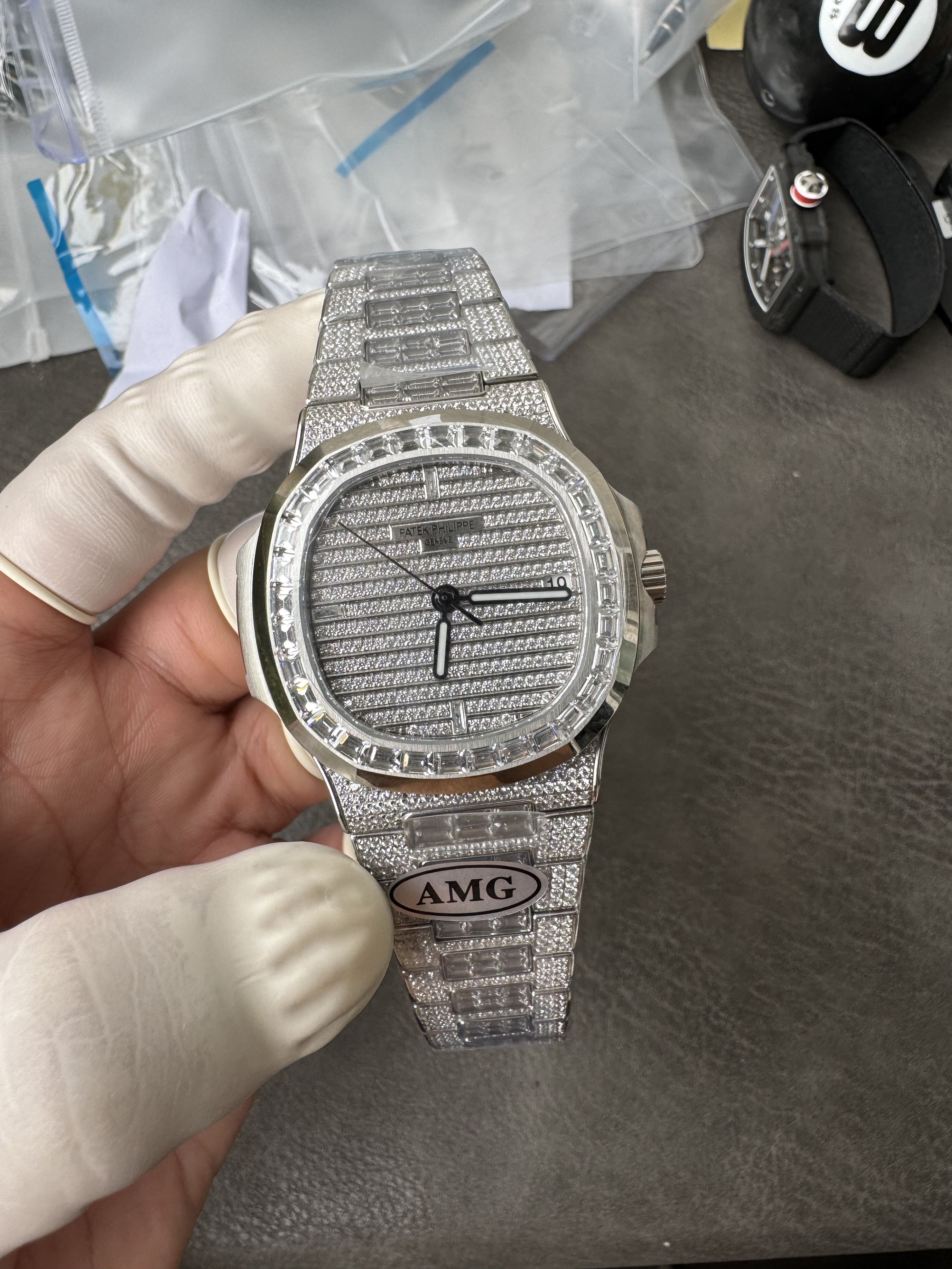 Super Clone 1:1 Patek Philippe Nautilus 5711 Full Iced Out – Baguette Diamond Bezel