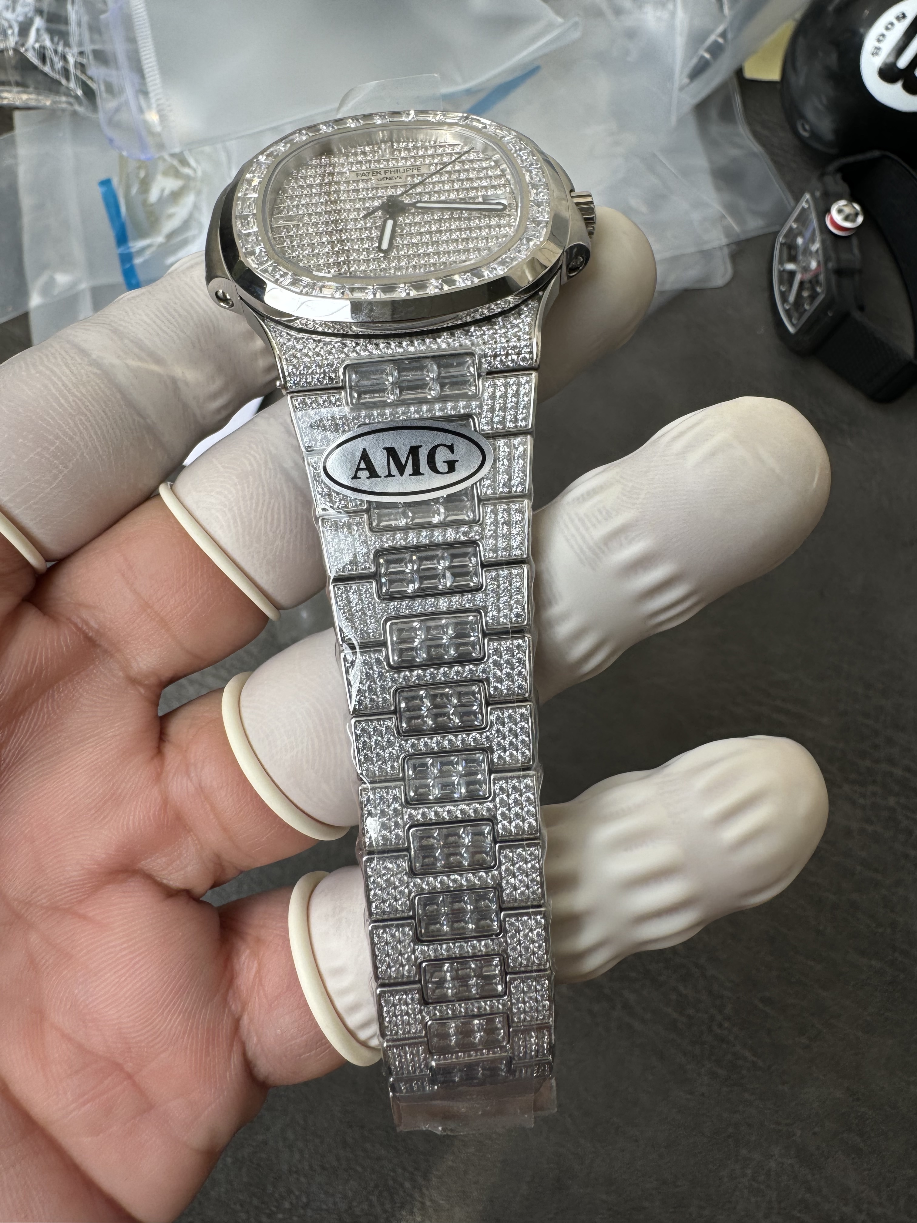 Super Clone 1:1 Patek Philippe Nautilus 5711 Full Iced Out – Baguette Diamond Bezel