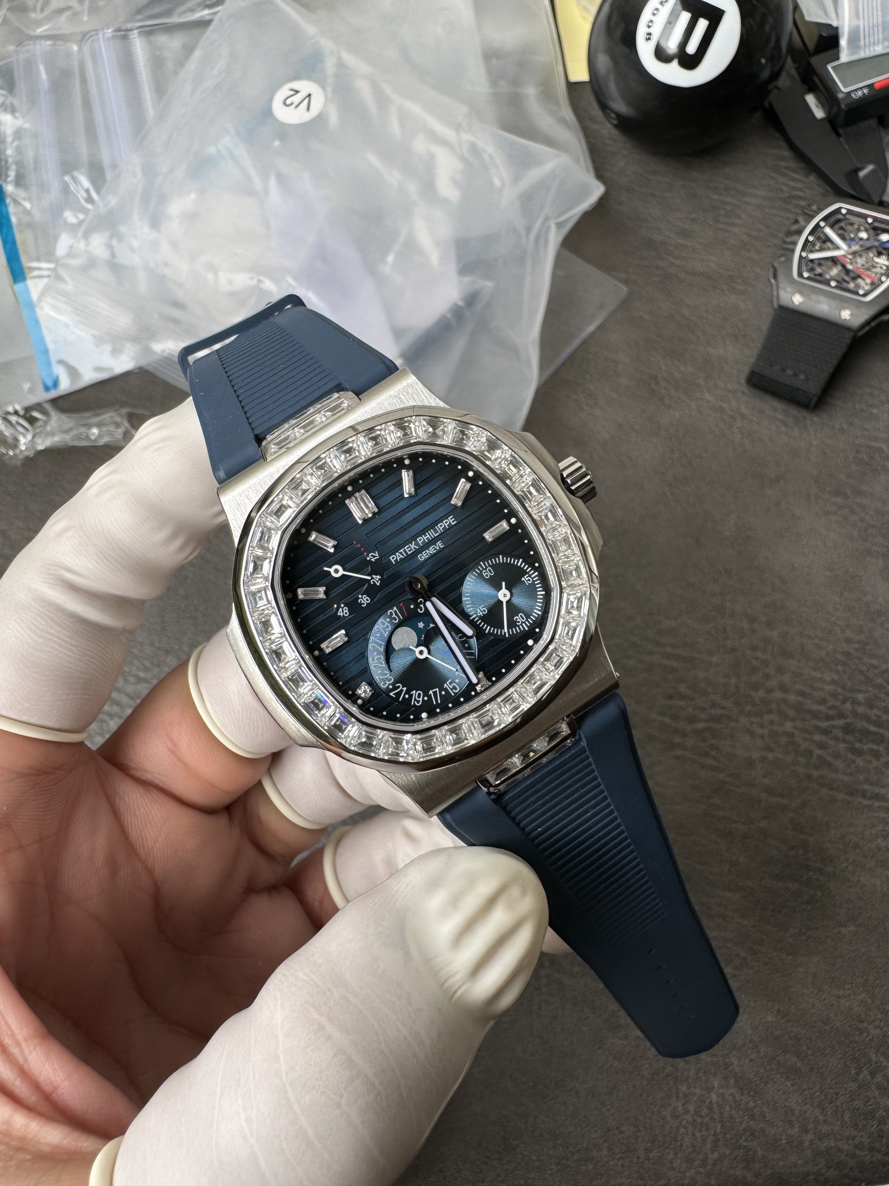 Super Clone 1:1 Patek Philippe Nautilus 5712 Blue Dial Perpetual Calendar with Diamond Bezel – Blue Rubber Strap