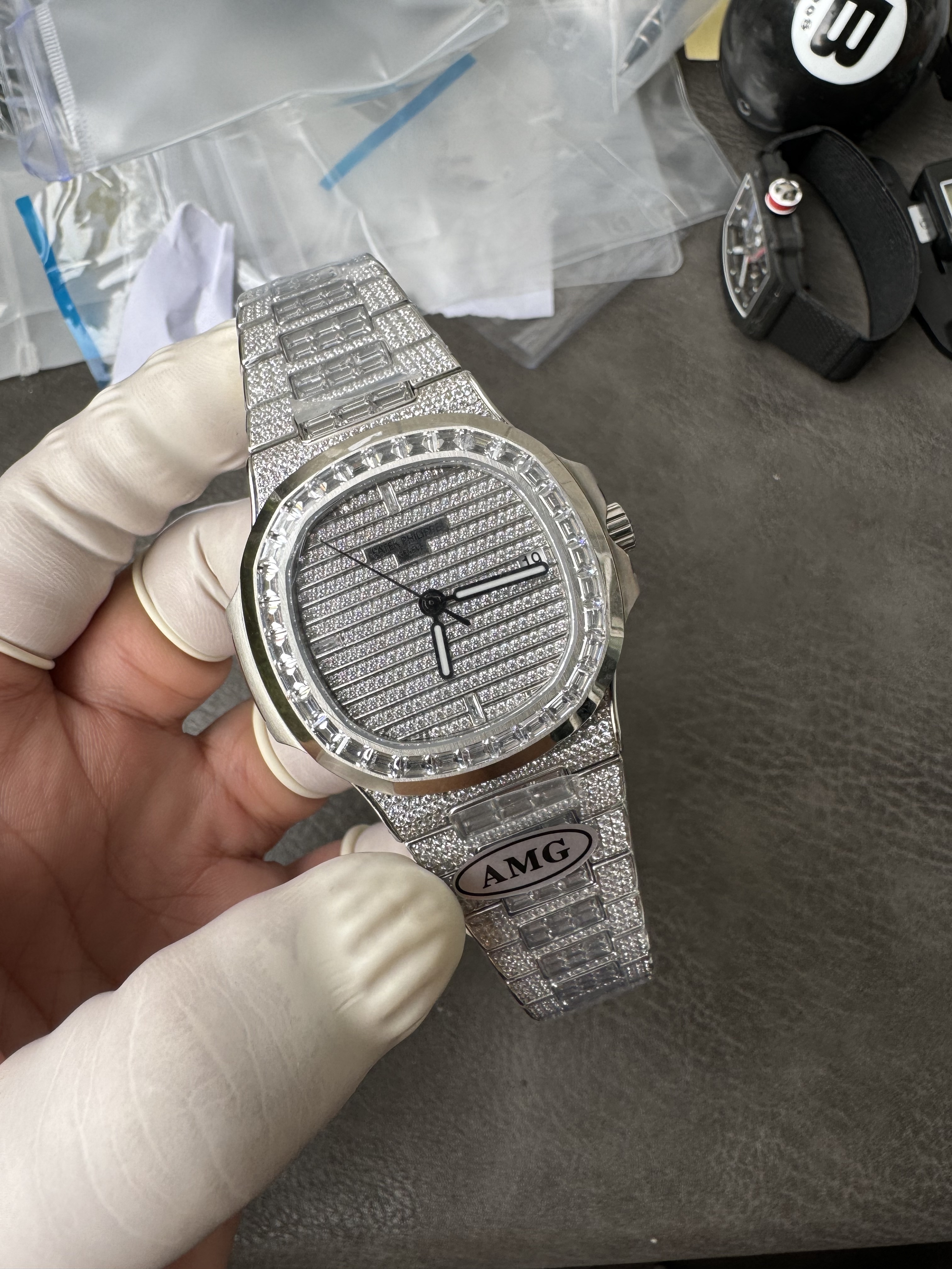Super Clone 1:1 Patek Philippe Nautilus 5711 Full Iced Out – Baguette Diamond Bezel