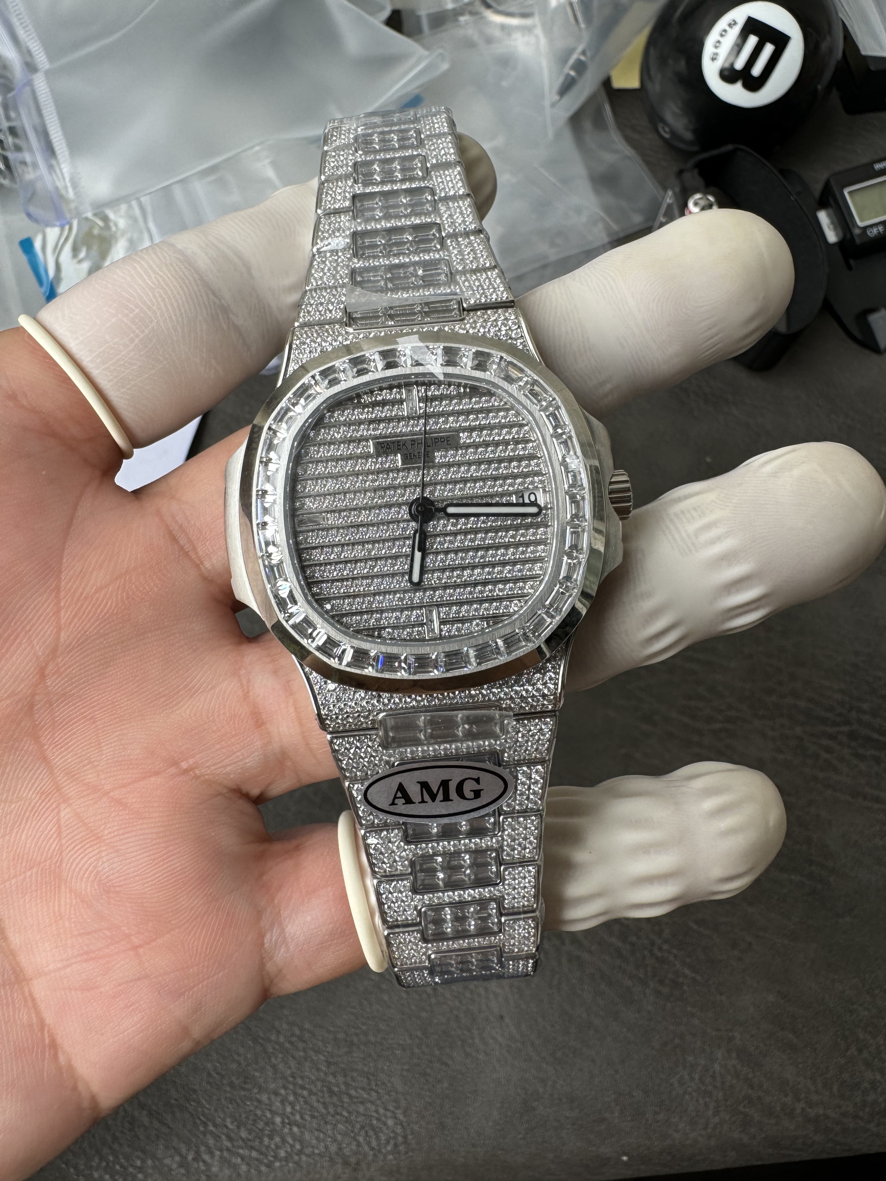 Super Clone 1:1 Patek Philippe Nautilus 5711 Full Iced Out – Baguette Diamond Bezel