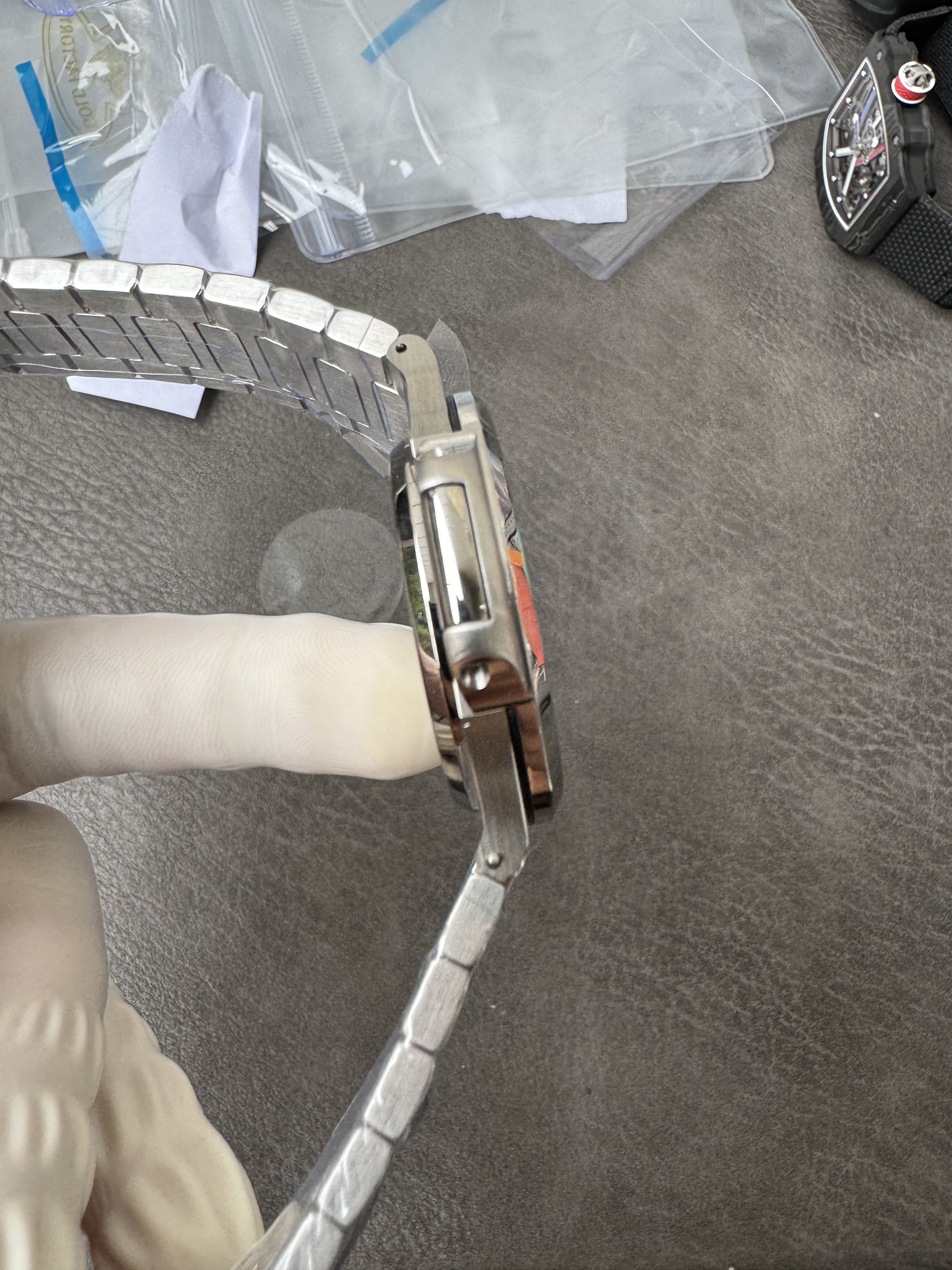 Super Clone 1:1 Patek Philippe Nautilus 5711 Full Iced Out – Baguette Diamond Bezel