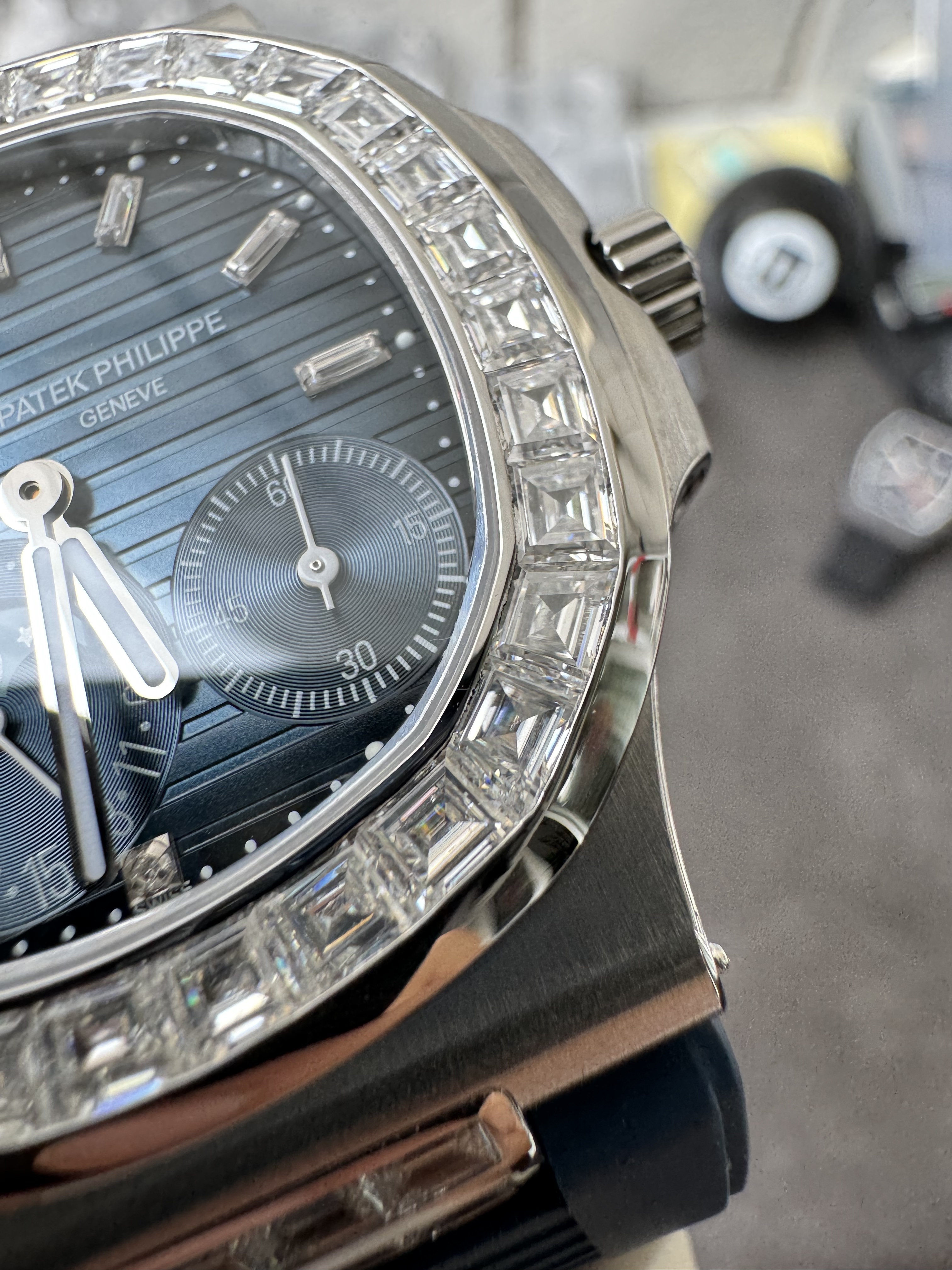 Super Clone 1:1 Patek Philippe Nautilus 5712 Blue Dial Perpetual Calendar with Diamond Bezel – Blue Rubber Strap