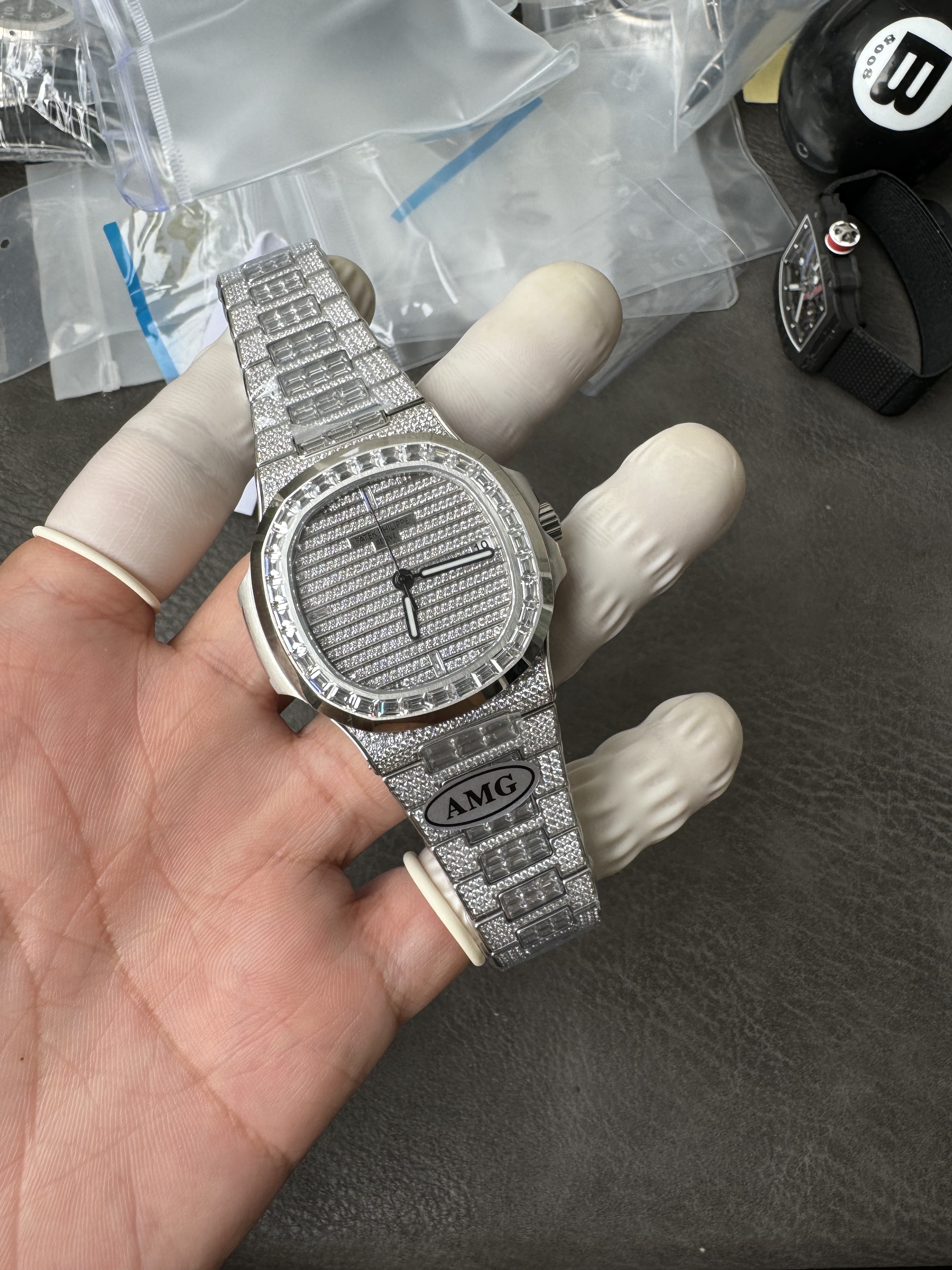 Super Clone 1:1 Patek Philippe Nautilus 5711 Full Iced Out – Baguette Diamond Bezel