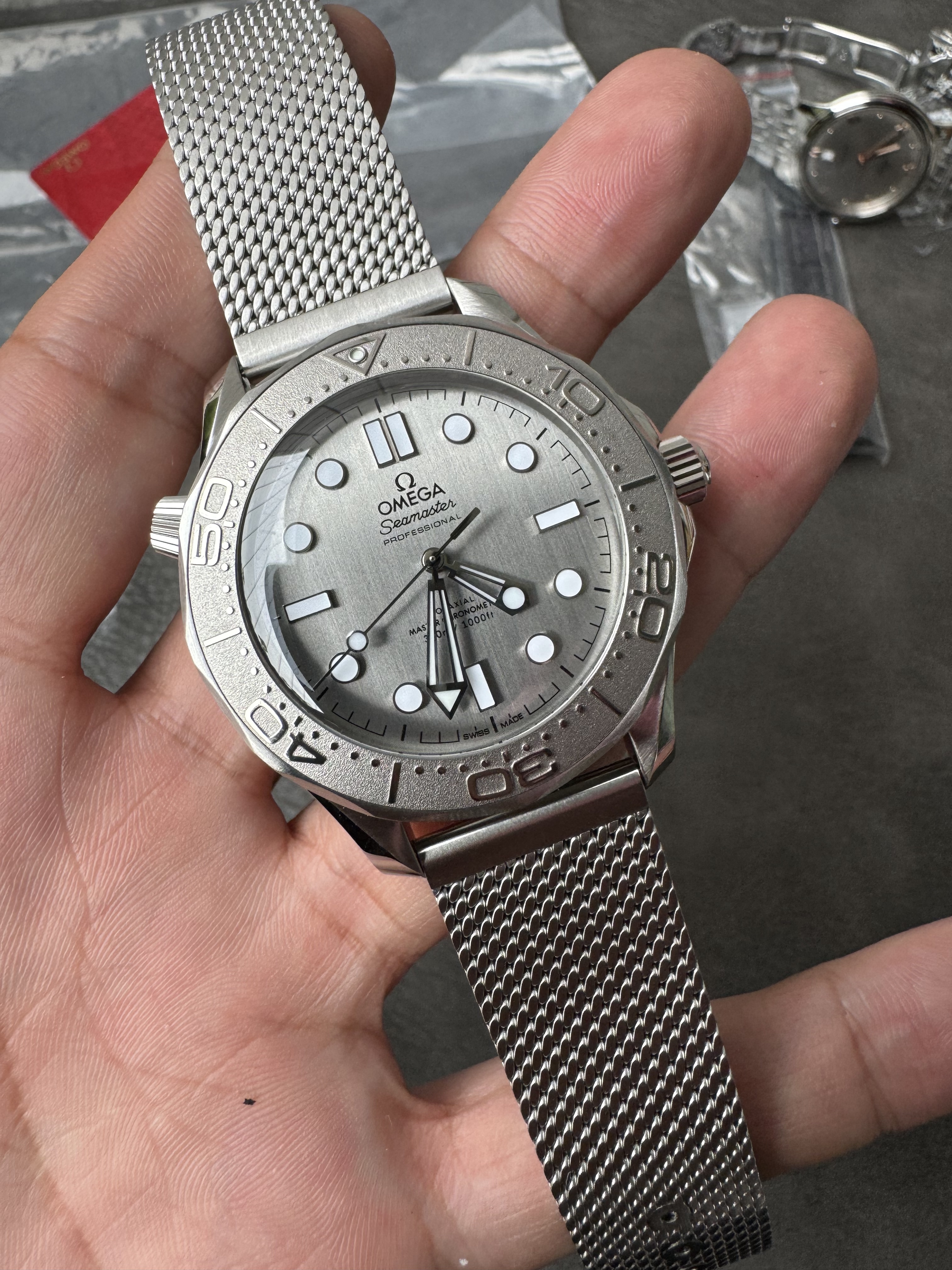 Super Clone Omega 1:1 Seamaster 300M 007 Silver Bezel Milanese Bracelet
