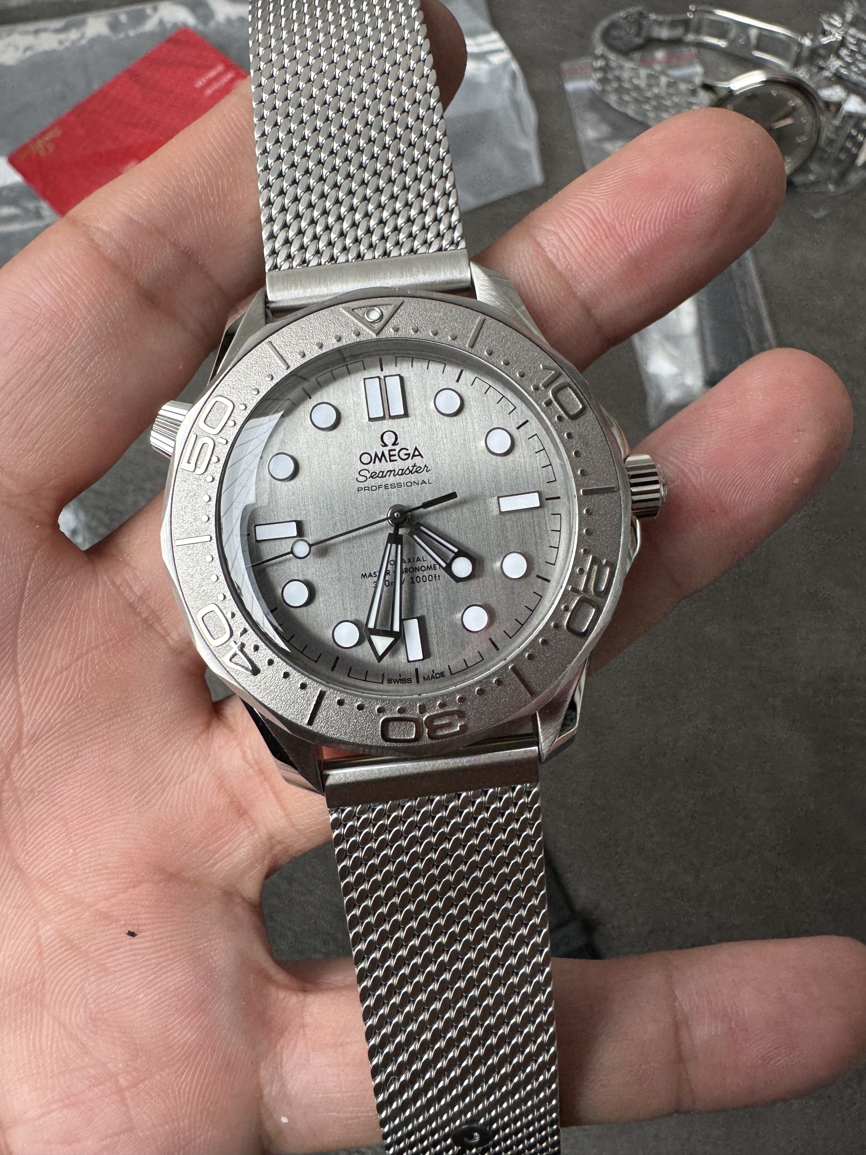 Super Clone Omega 1:1 Seamaster 300M 007 Silver Bezel Milanese Bracelet