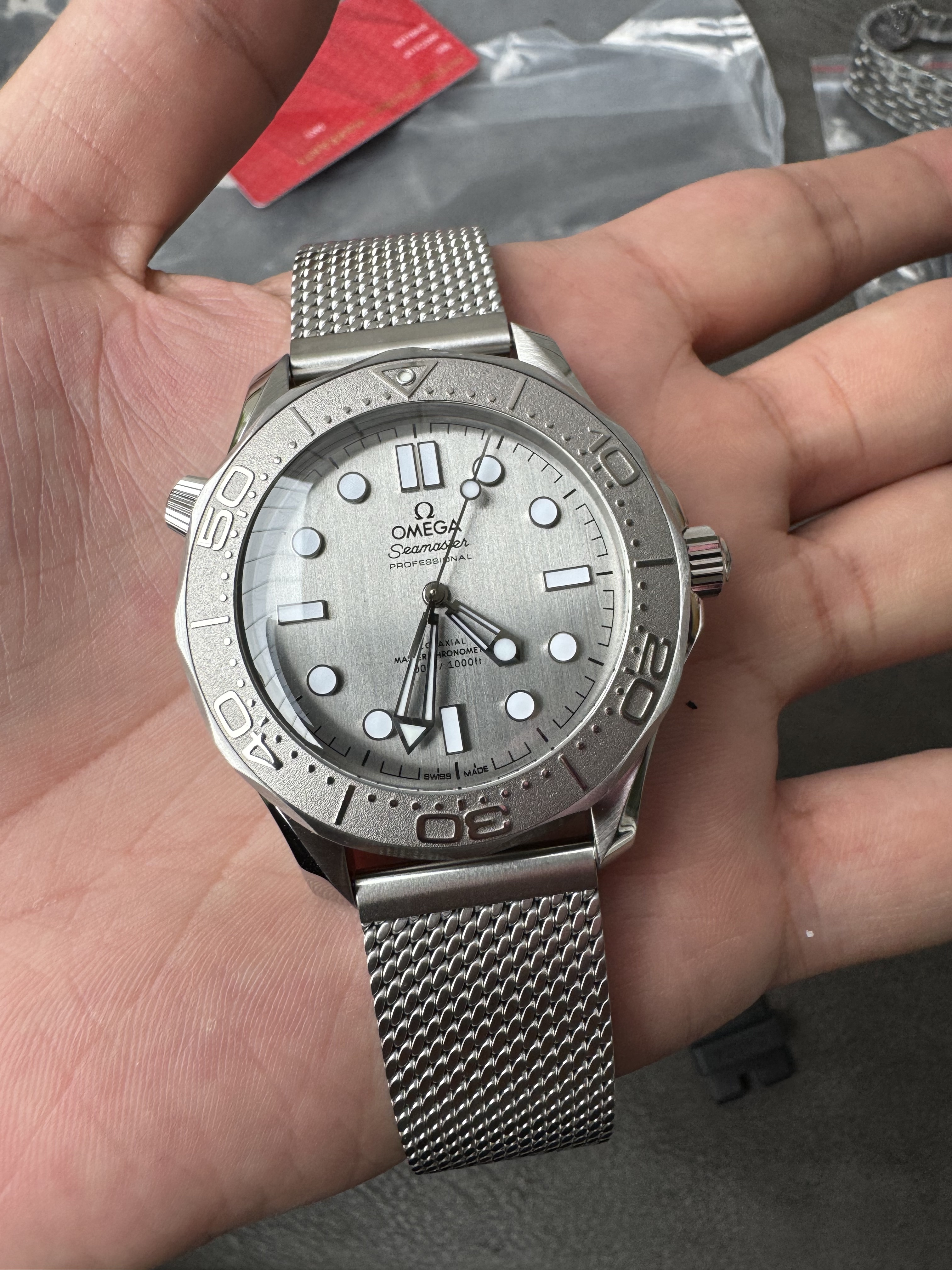 Super Clone Omega 1:1 Seamaster 300M 007 Silver Bezel Milanese Bracelet