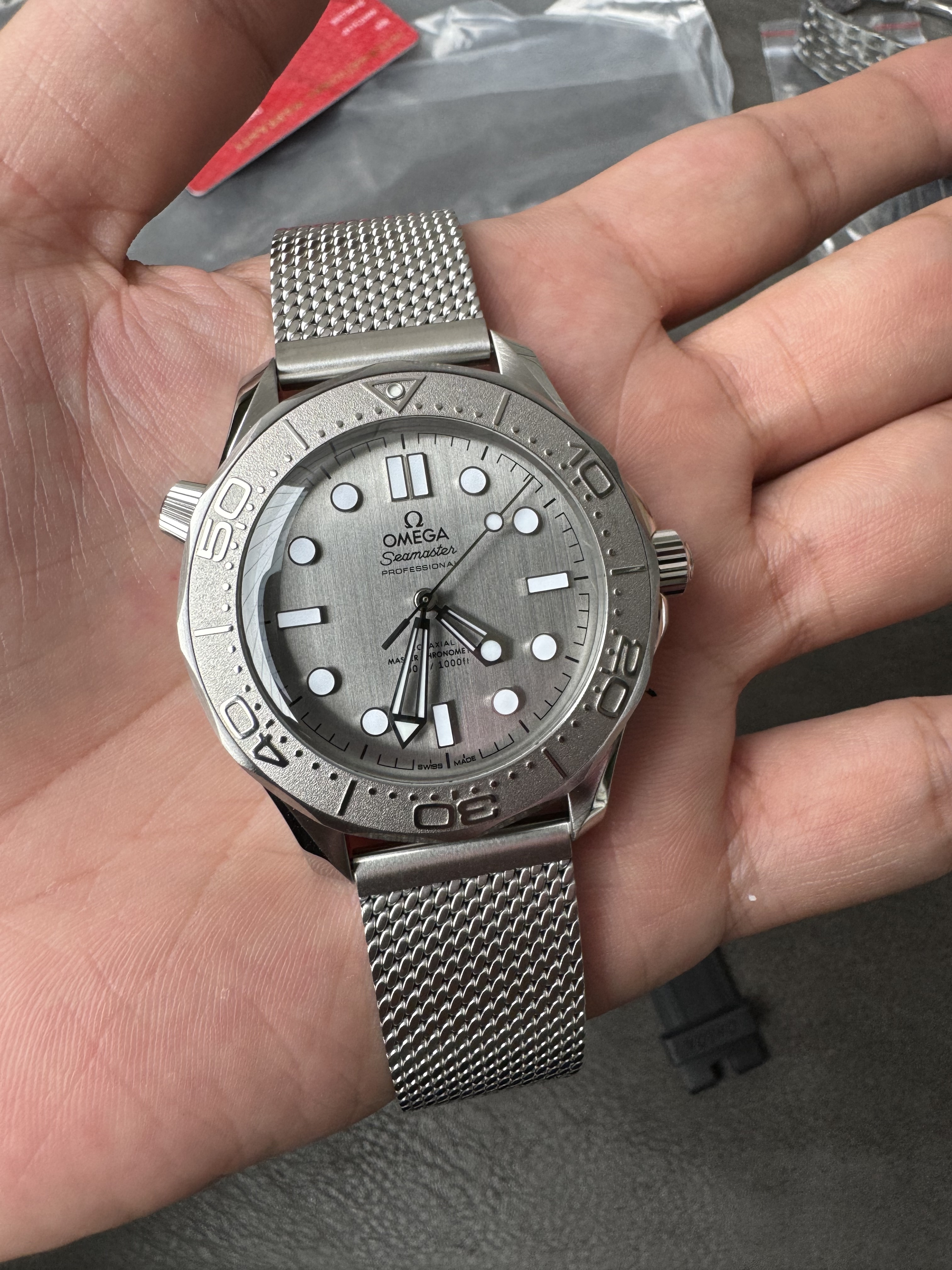 Super Clone Omega 1:1 Seamaster 300M 007 Silver Bezel Milanese Bracelet