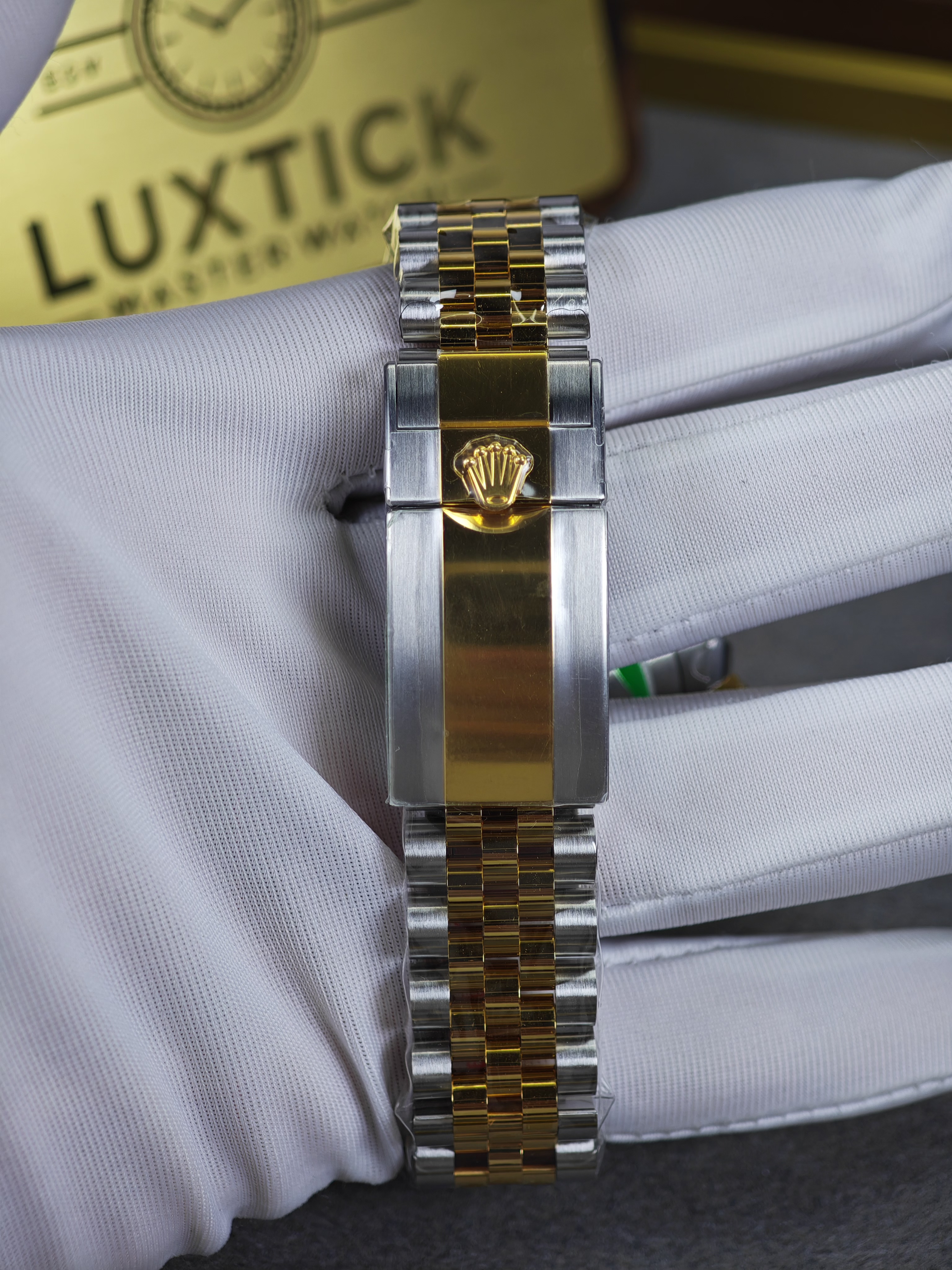 Rolex GMT Master II 126713 steel and gold Two-Tone with Black Dial on Jubilee (40mm) Super Clone