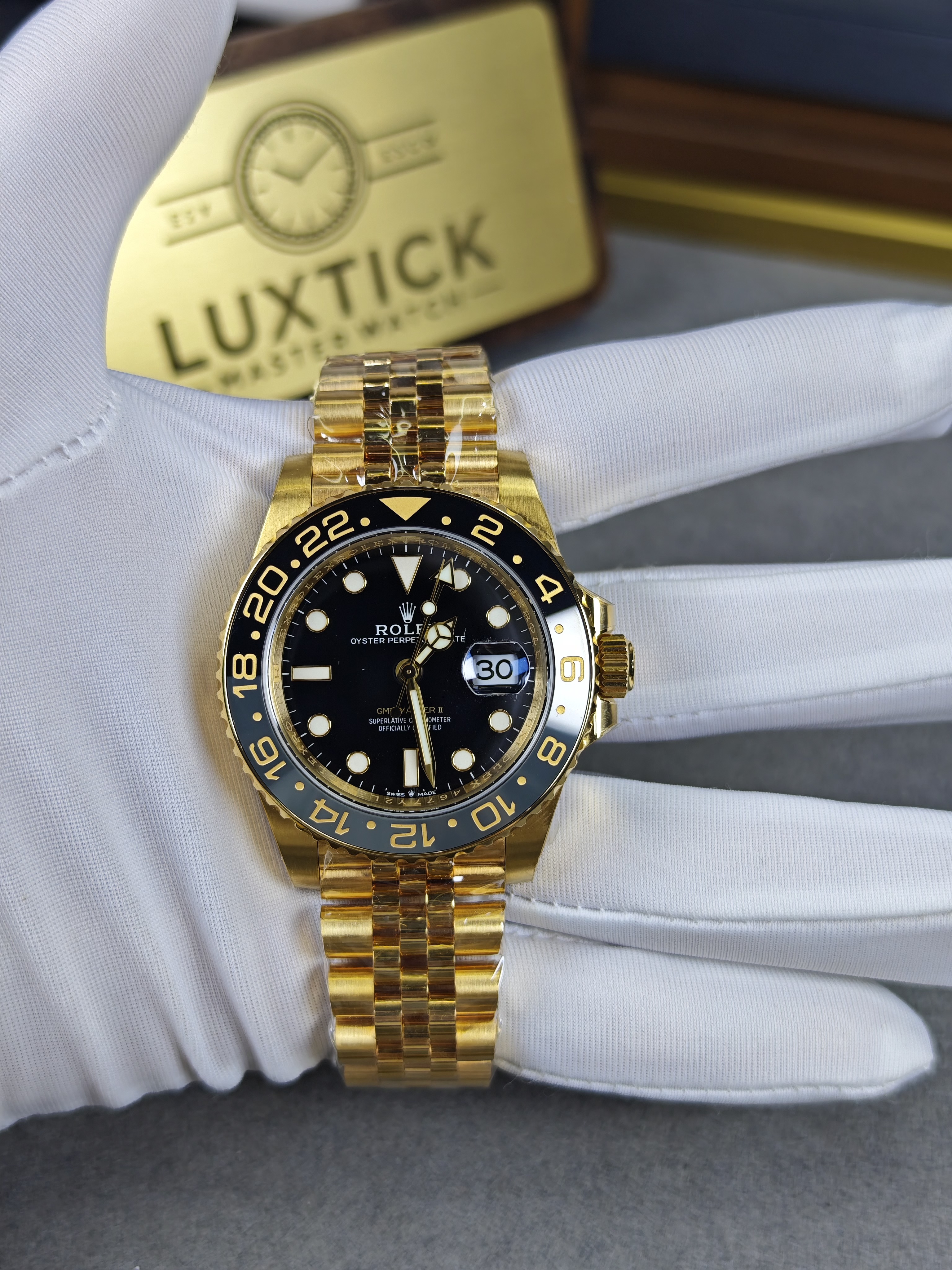 Rolex GMT Master II 126718grnr-0001 Full yellow gold with Black Dial on Jubilee (40mm) Super Clone