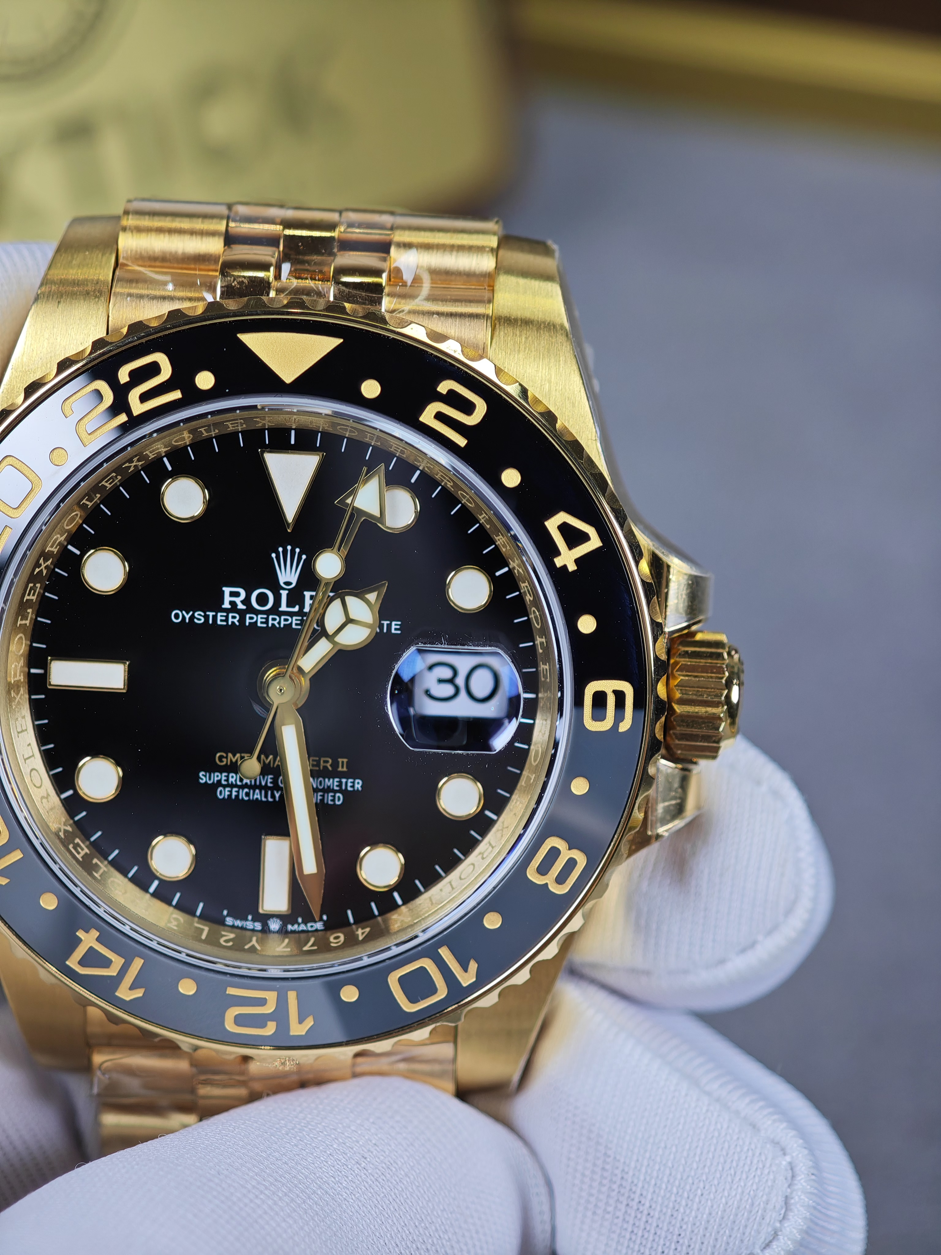 Rolex GMT Master II 126718grnr-0001 Full yellow gold with Black Dial on Jubilee (40mm) Super Clone