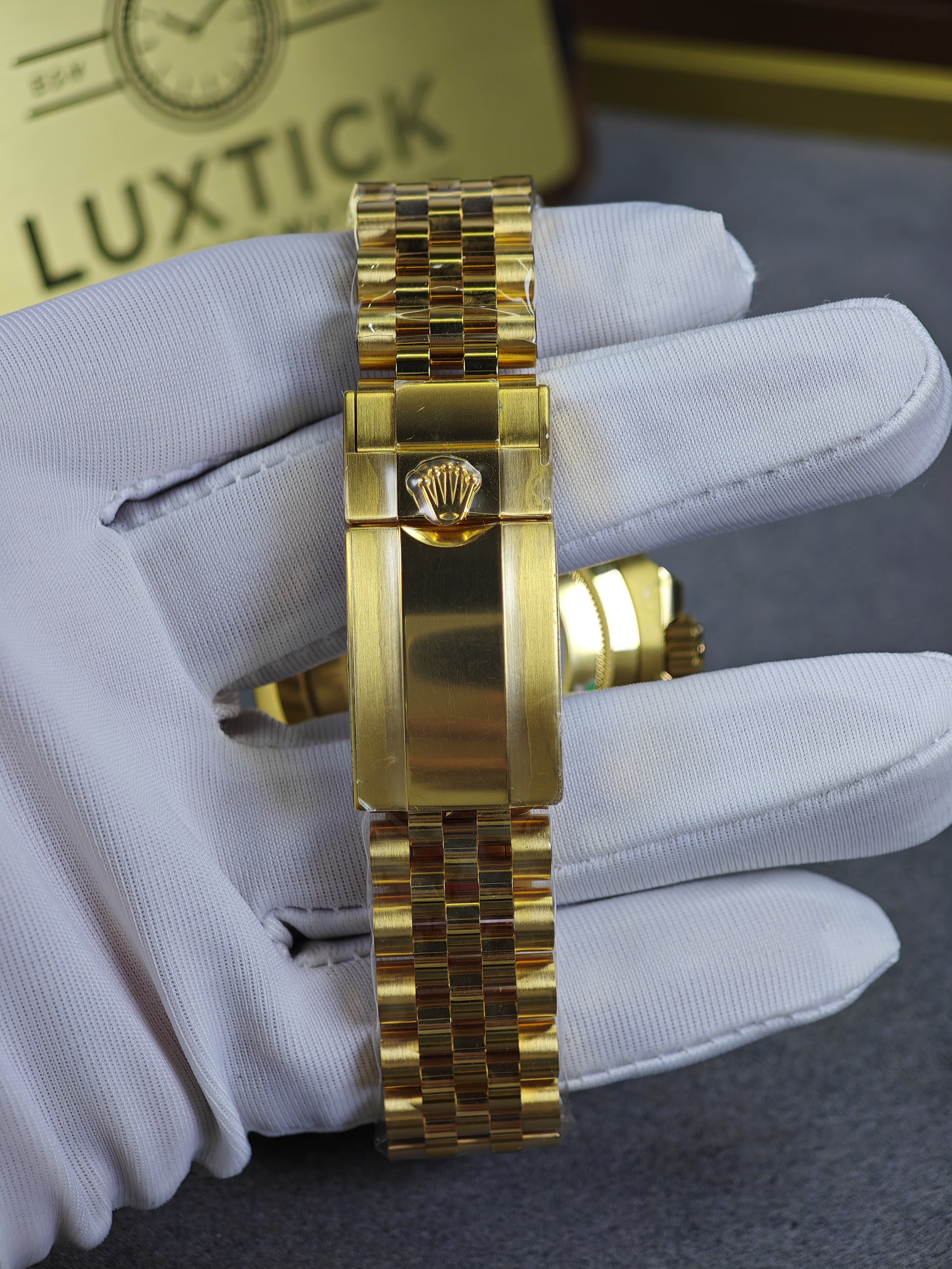 Rolex GMT Master II 126718grnr-0001 Full yellow gold with Black Dial on Jubilee (40mm) Super Clone