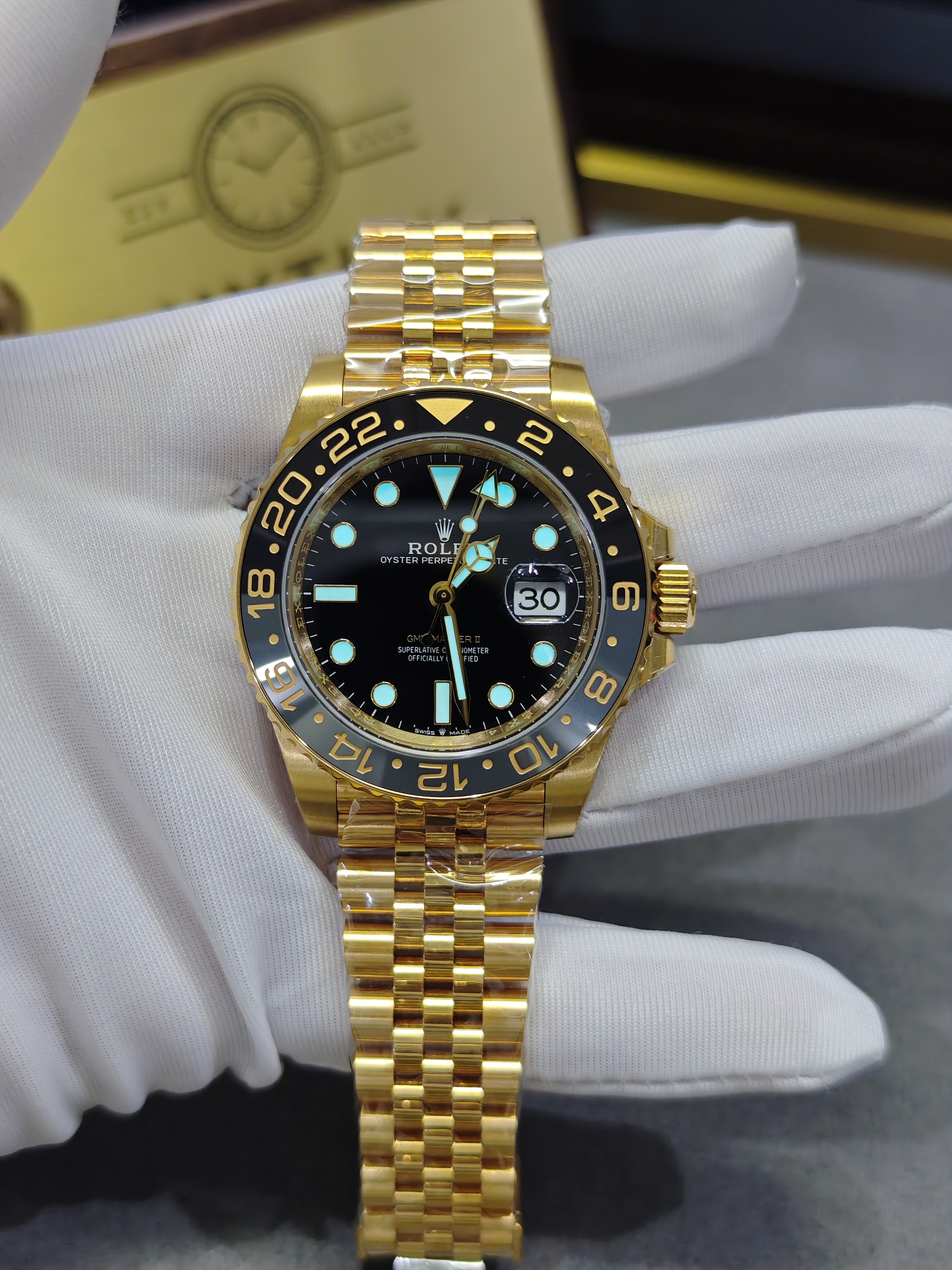 Rolex GMT Master II 126718grnr-0001 Full yellow gold with Black Dial on Jubilee (40mm) Super Clone
