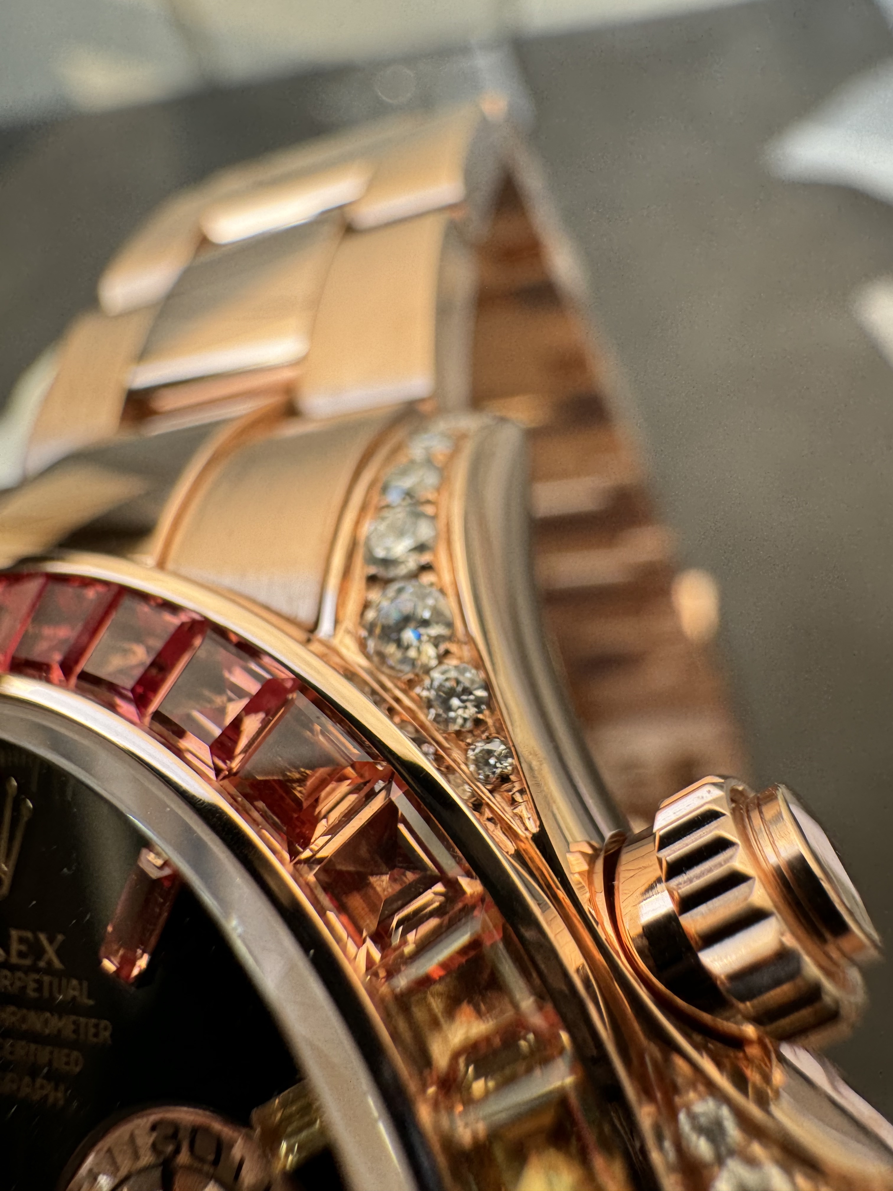 Super clone Rolex 1:1 Daytona black dial rainbow rose gold diamond