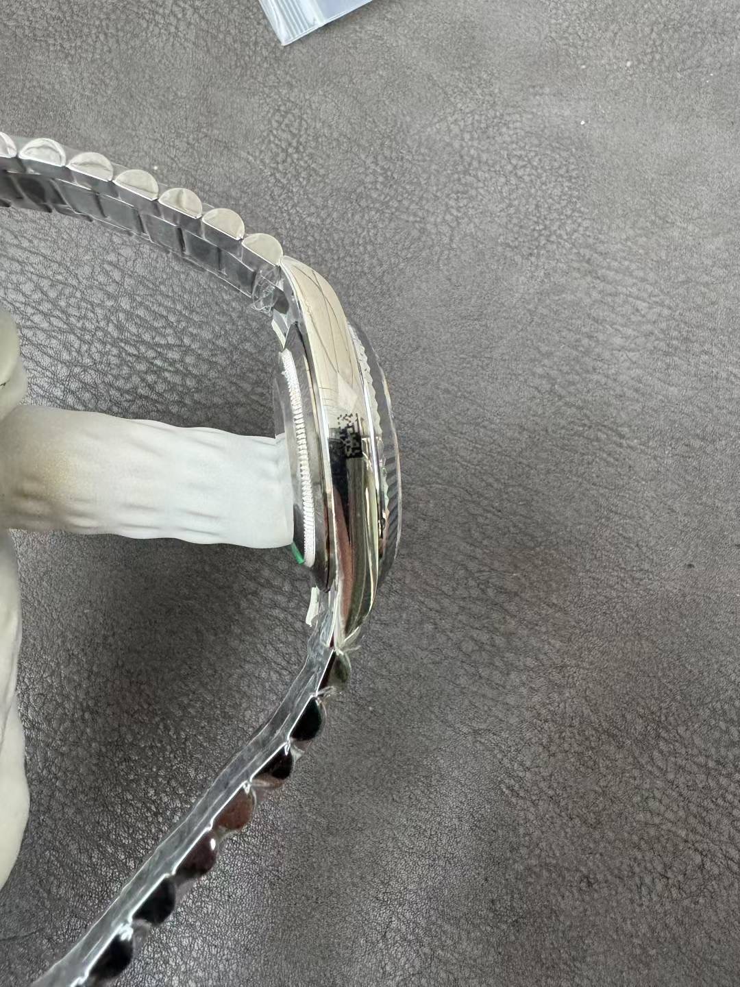 Super Clone Rolex 1:1 Calendar Platinum Black Dial Bar Studs