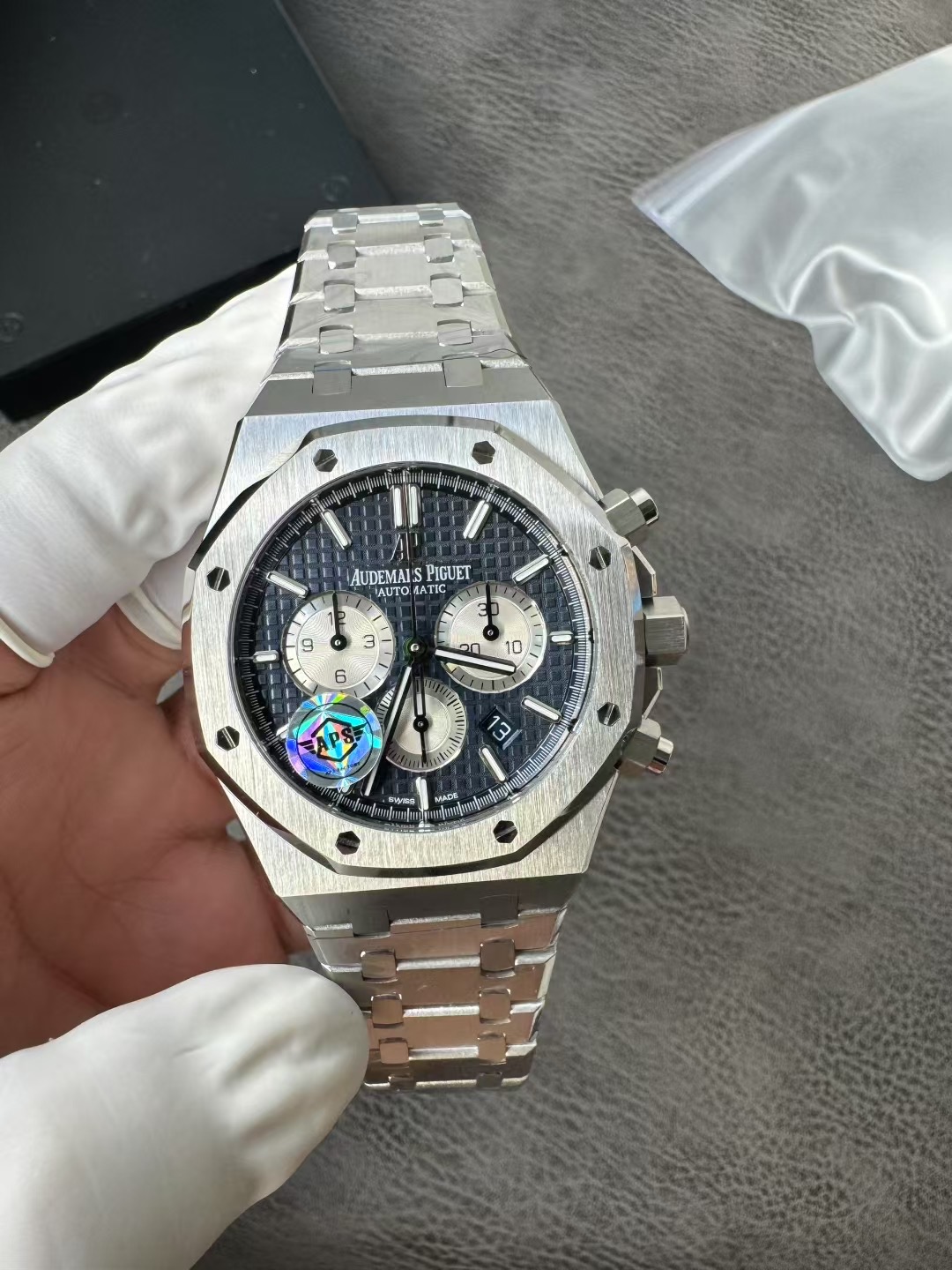 Super Clone Audemars Piguet 1:1 Royal Oak Chronograph 26331ST Watches – 41mm Steel with Blue “Grande Tapisserie” Dial