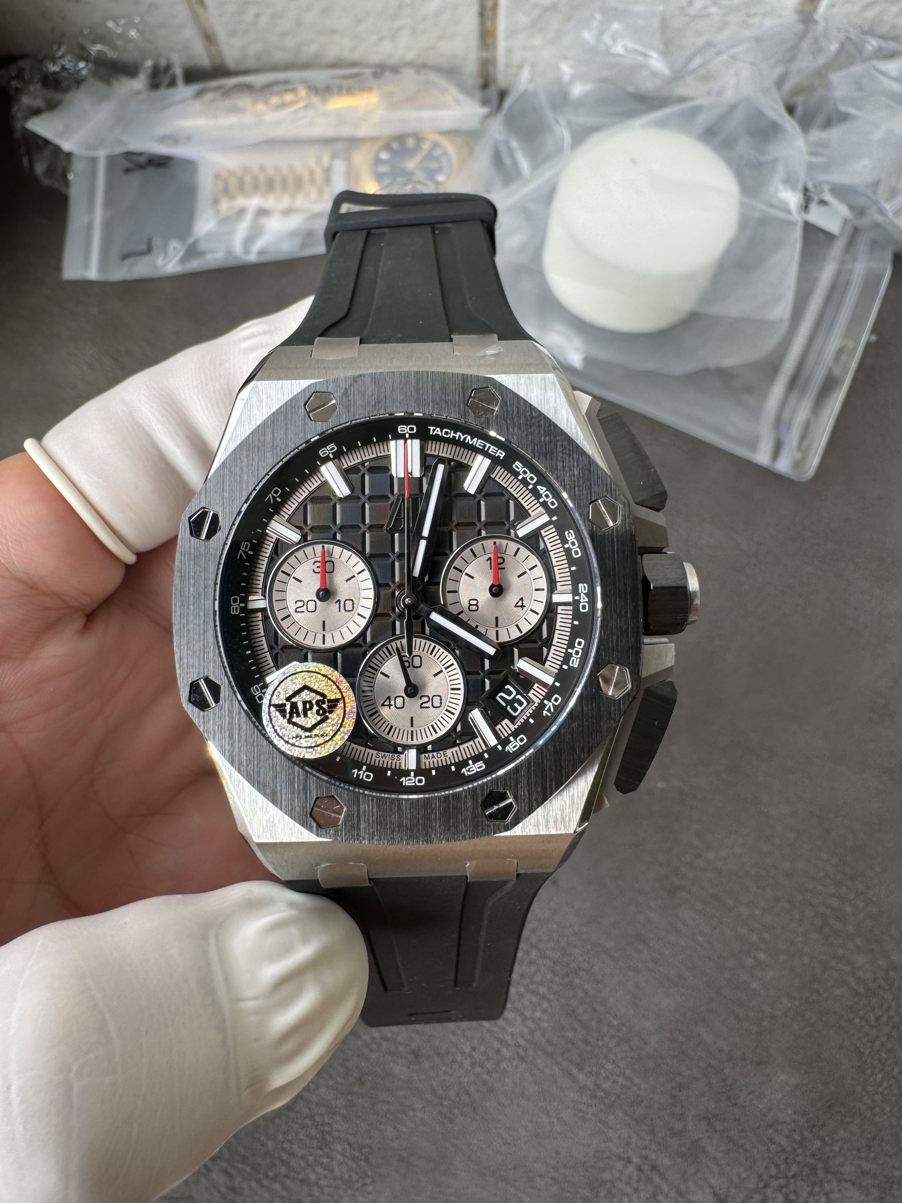 Super Clone 1:1 Audemars Piguet Royal Oak Chronograph 26420 - 43mm Black Dial with Black Rubber Strap