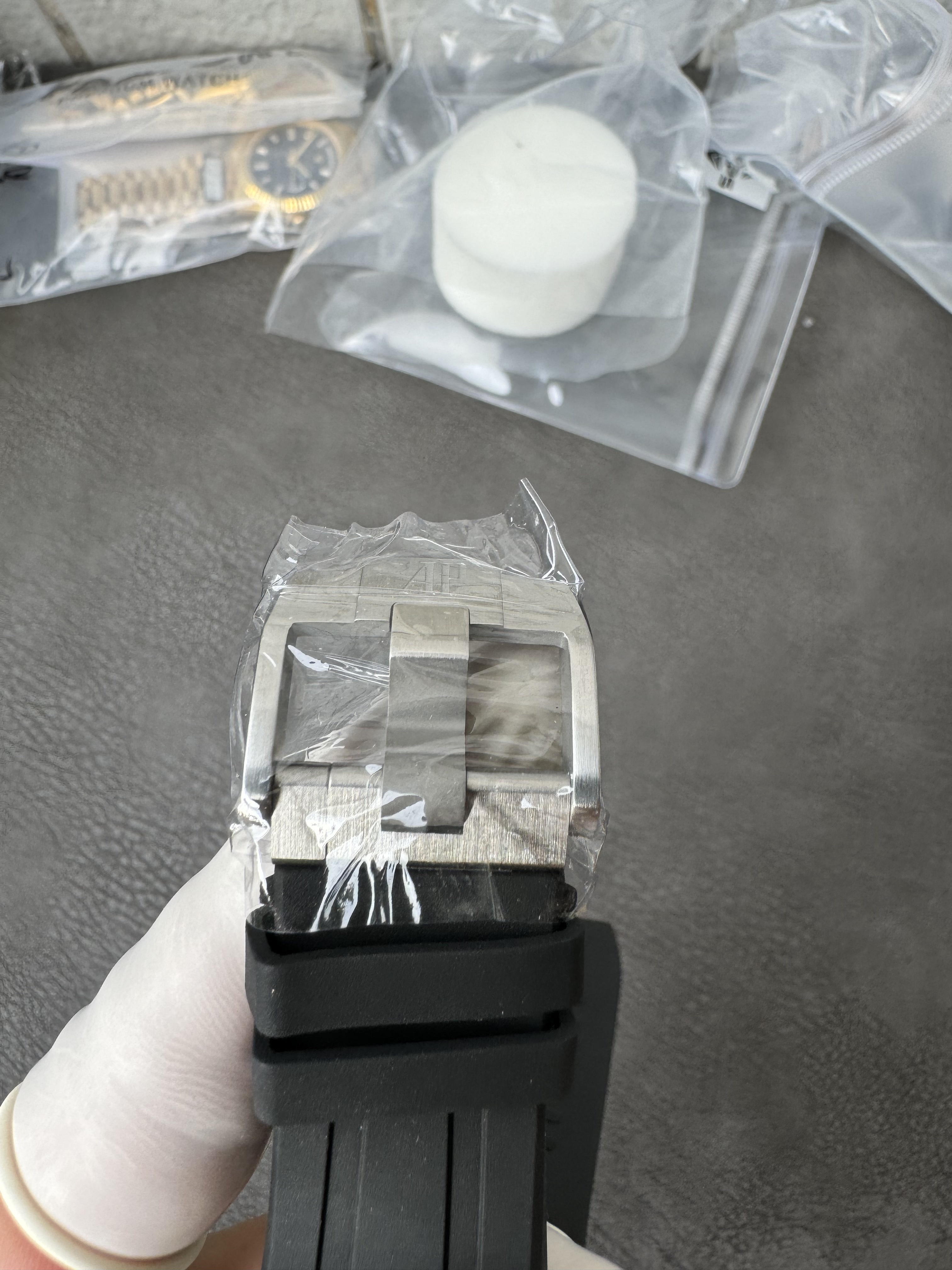 Super Clone 1:1 Audemars Piguet Royal Oak Chronograph 26420 - 43mm Black Dial with Black Rubber Strap