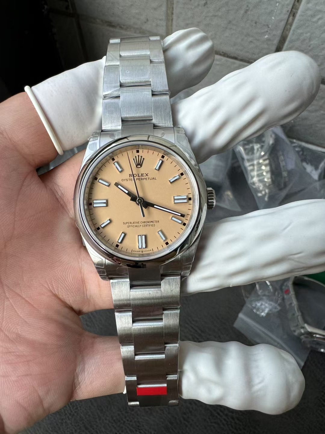 Rolex Oyster Perpetual 41mm M124330 Stainless Steel Model with Sand-Yellow Dial, Oystersteel Top Cover Replica