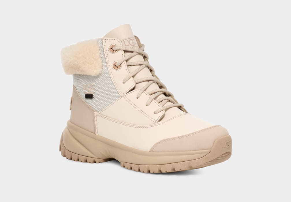 Yose Fluff Boot