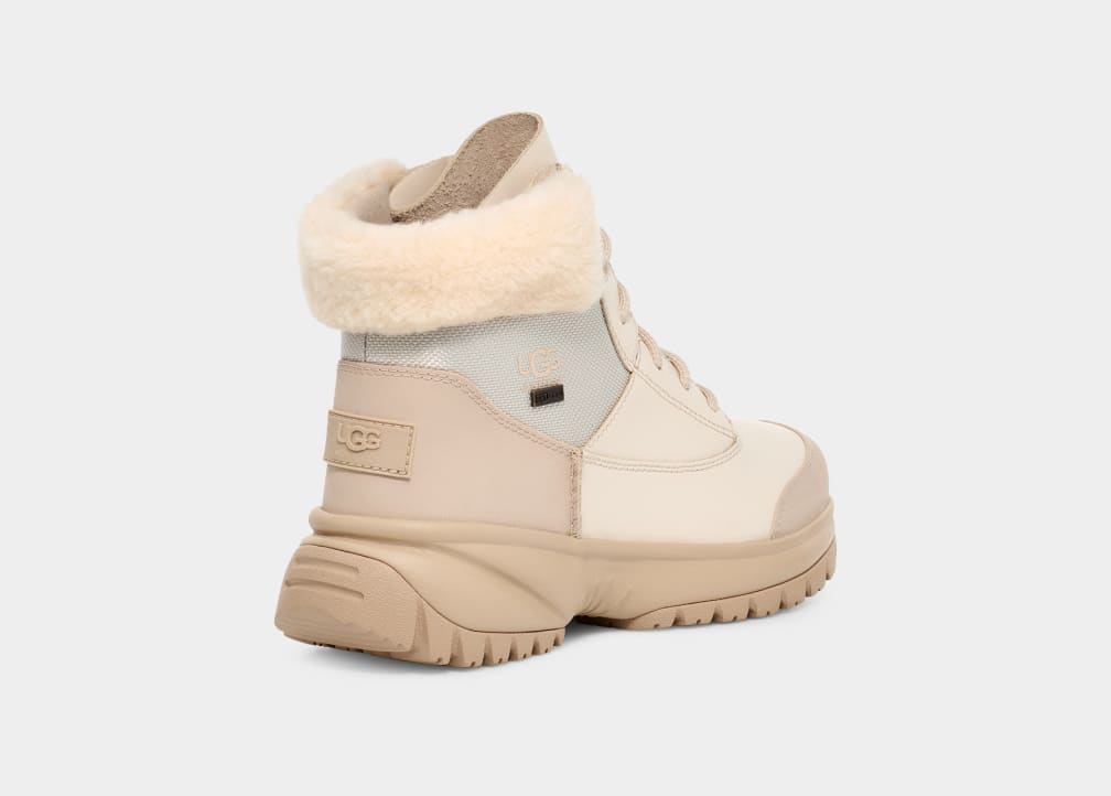 Yose Fluff Boot