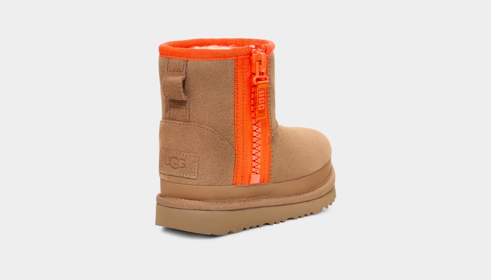 Classic Mini Zipper Tape Logo Boot