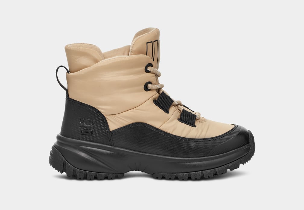 Yose Puffer Lace Boot