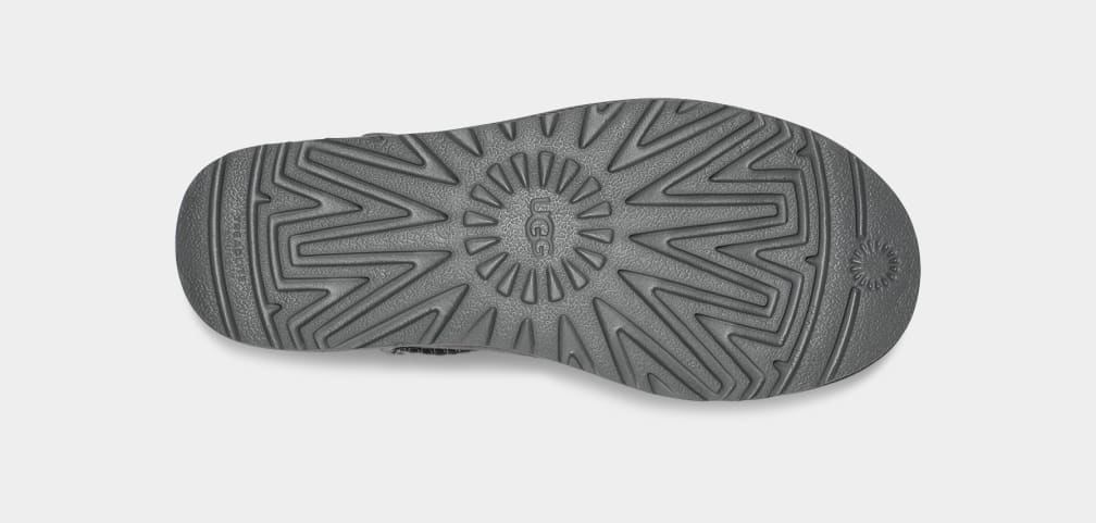 Short Bailey Button II Boot