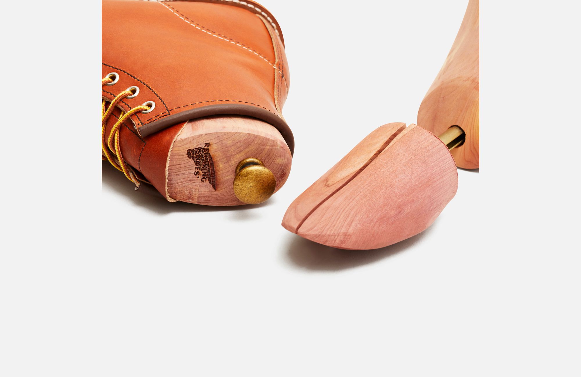Cedar Boot Tree