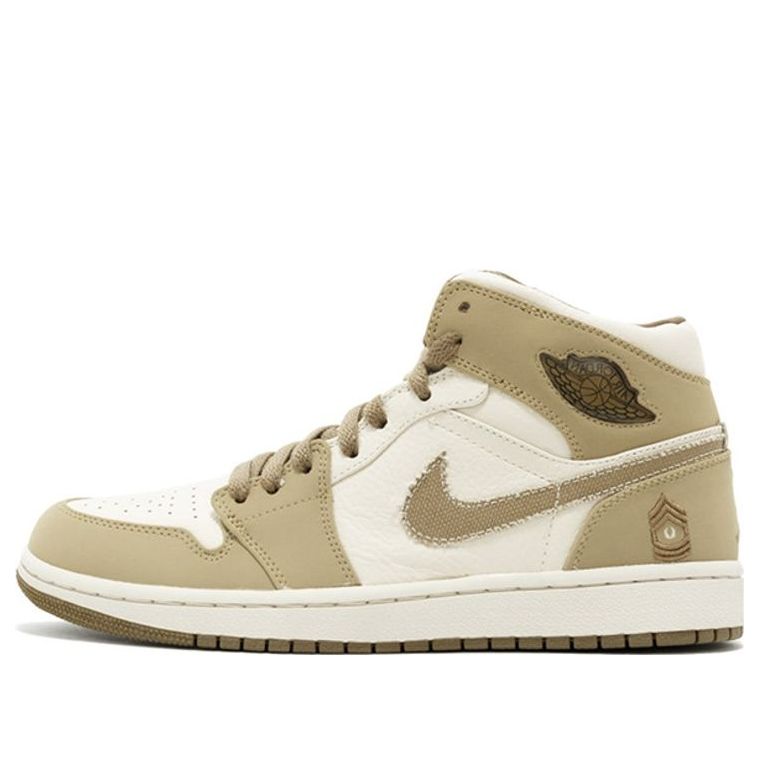 Air Jordan 1 Retro 'Armed Forces' 325514-221 Signature Shoe