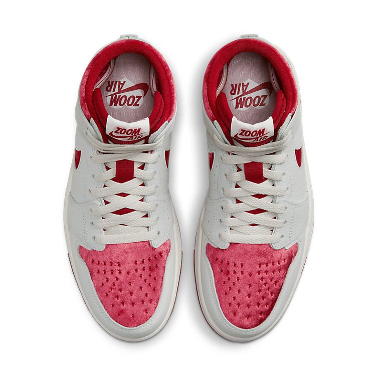 (WMNS) Air Jordan 1 Zoom CMFT 2 \'Valentine\'s Day\'  DV1304-106 Classic Sneakers
