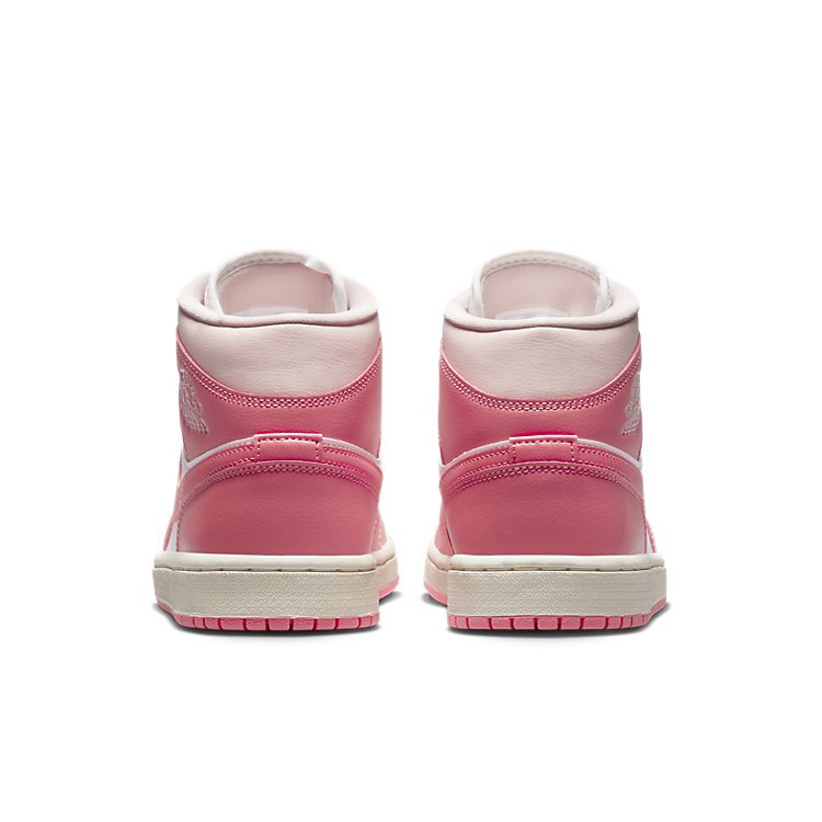 (WMNS) Air Jordan 1 Mid \'Strawberries and Cream\'  BQ6472-186 Classic Sneakers