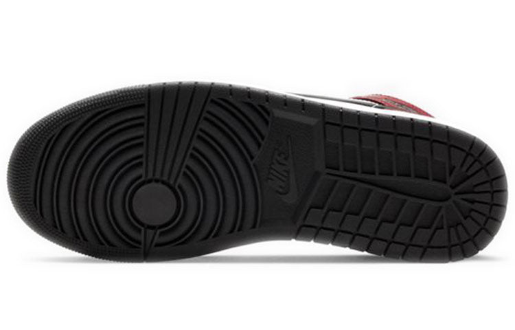 Air Jordan 1 Mid \'Chicago Black Toe\'  554724-069 Signature Shoe