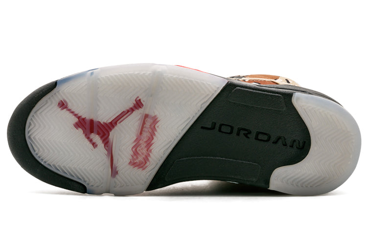 Supreme x Air Jordan 5 Retro \'Desert Camo\'  824371-201 Vintage Sportswear