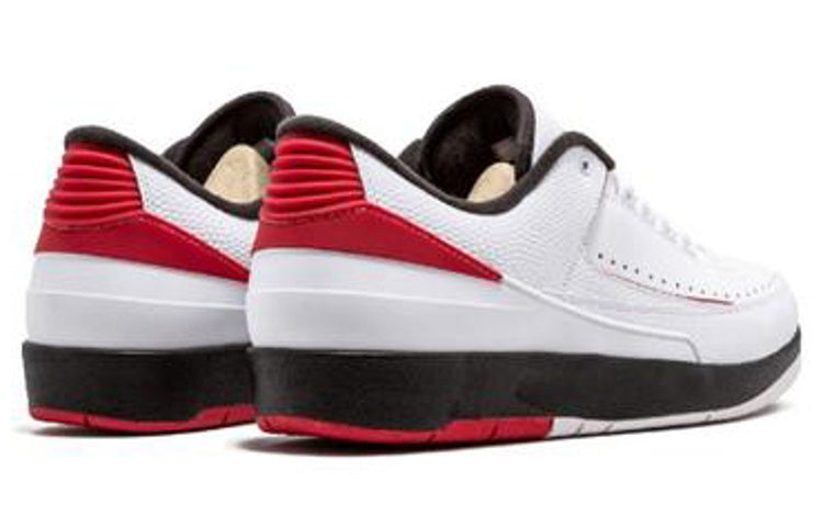 Air Jordan 2 Retro Low \'Chicago\'  832819-101 Epoch-Defining Shoes