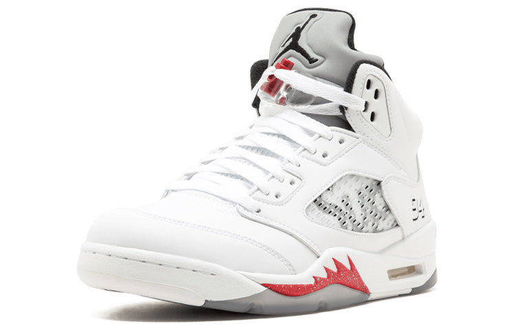 Supreme x Air Jordan 5 Retro \'White\'  824371-101 Epochal Sneaker