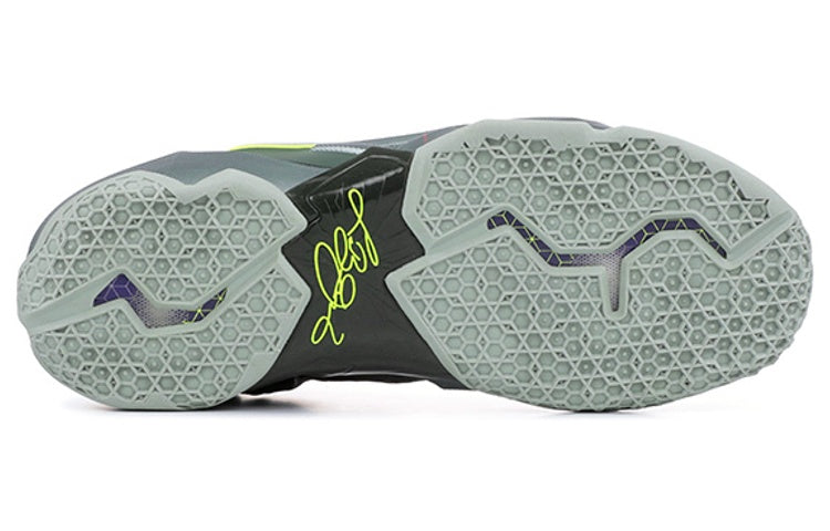 Nike LeBron 11 'Dunkman' 616175-300 Signature Shoe - Click Image to Close