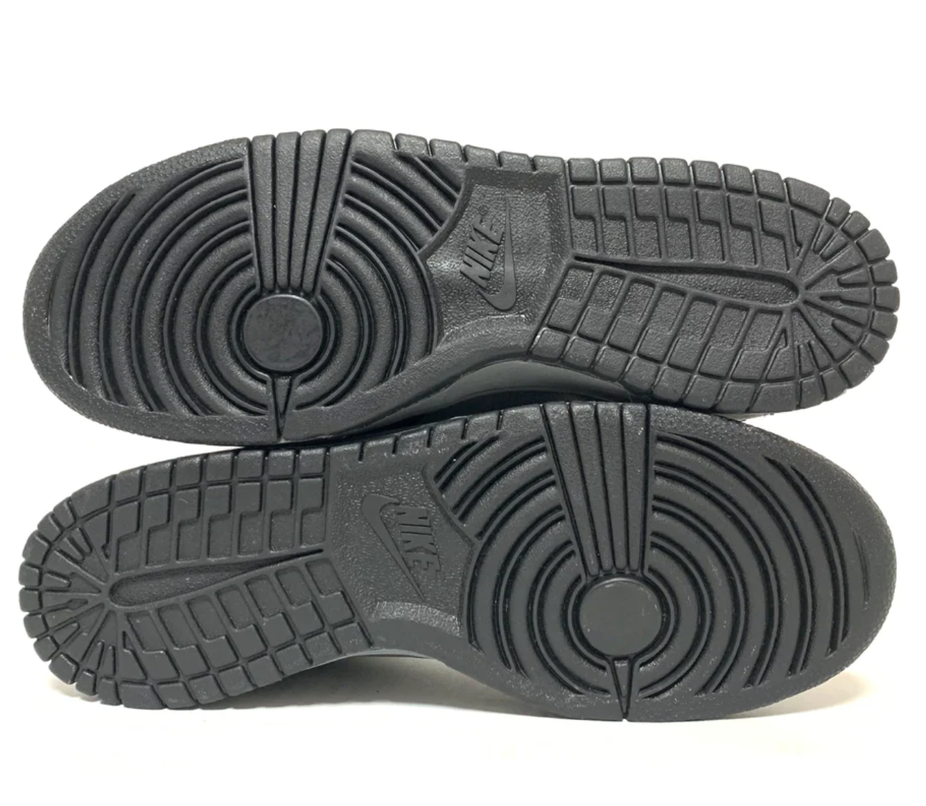 Nike Dunk High  630335-002 Classic Sneakers