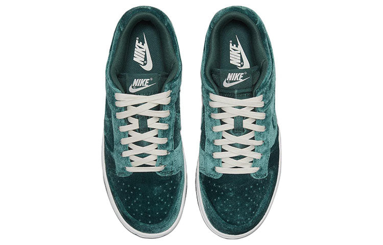 (WMNS) Nike Dunk Low 'Green Velvet' DZ5224-300 Classic Sneakers - Click Image to Close