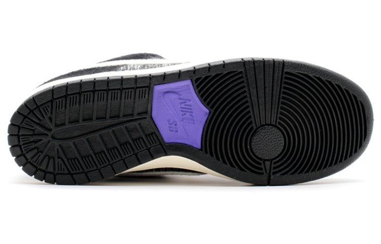 Nike Dunk Low Warmth Black  685174-005 Signature Shoe