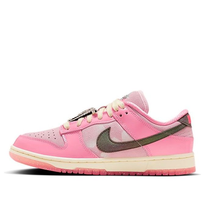 (WMNS) Nike Dunk Low 'Barbie' FN8927-621 Iconic Trainers